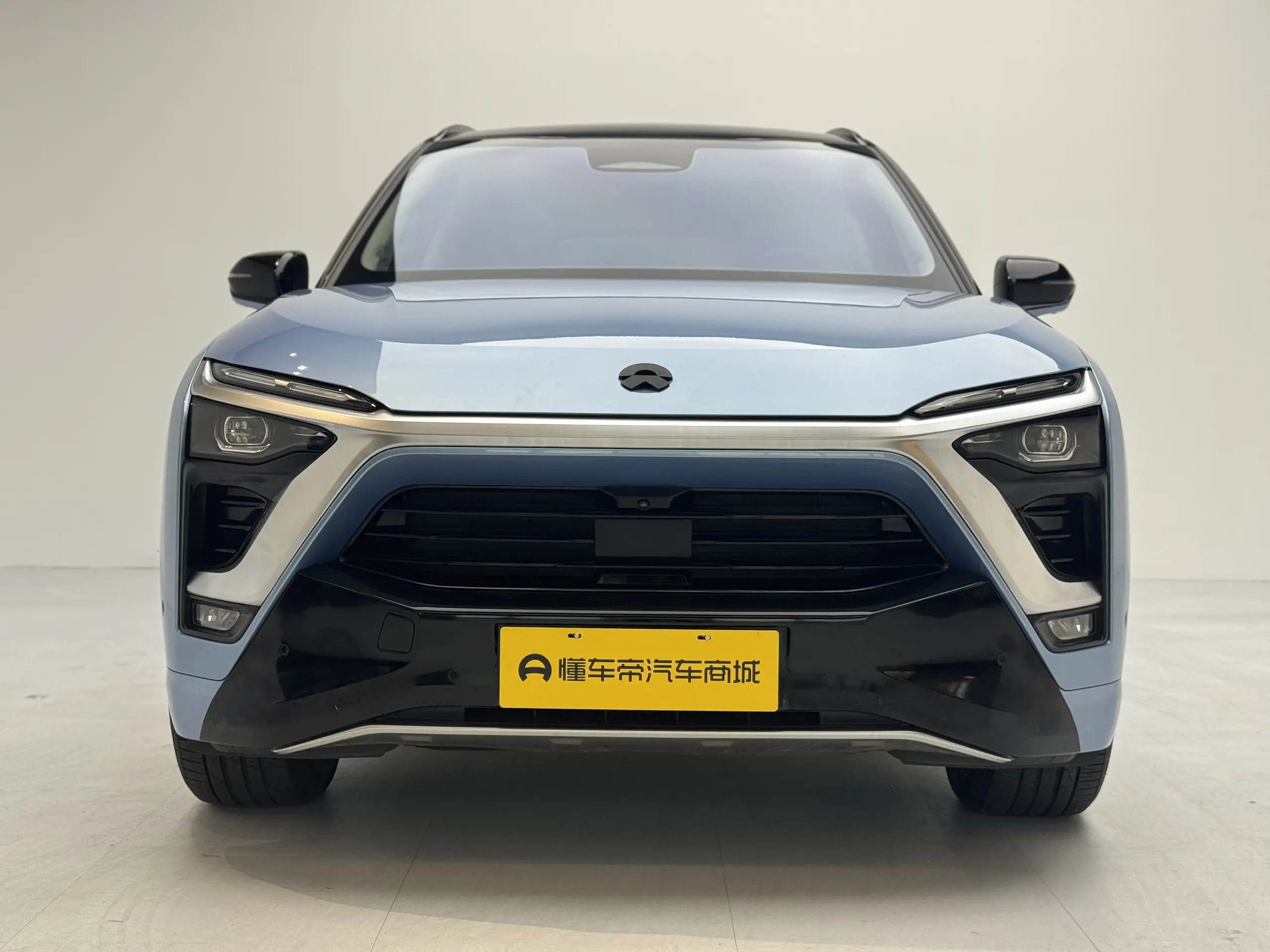 NIO ES8  из Китая