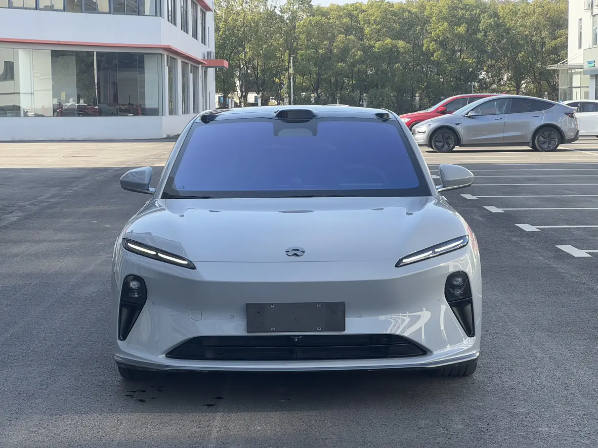NIO ET5T  из Китая