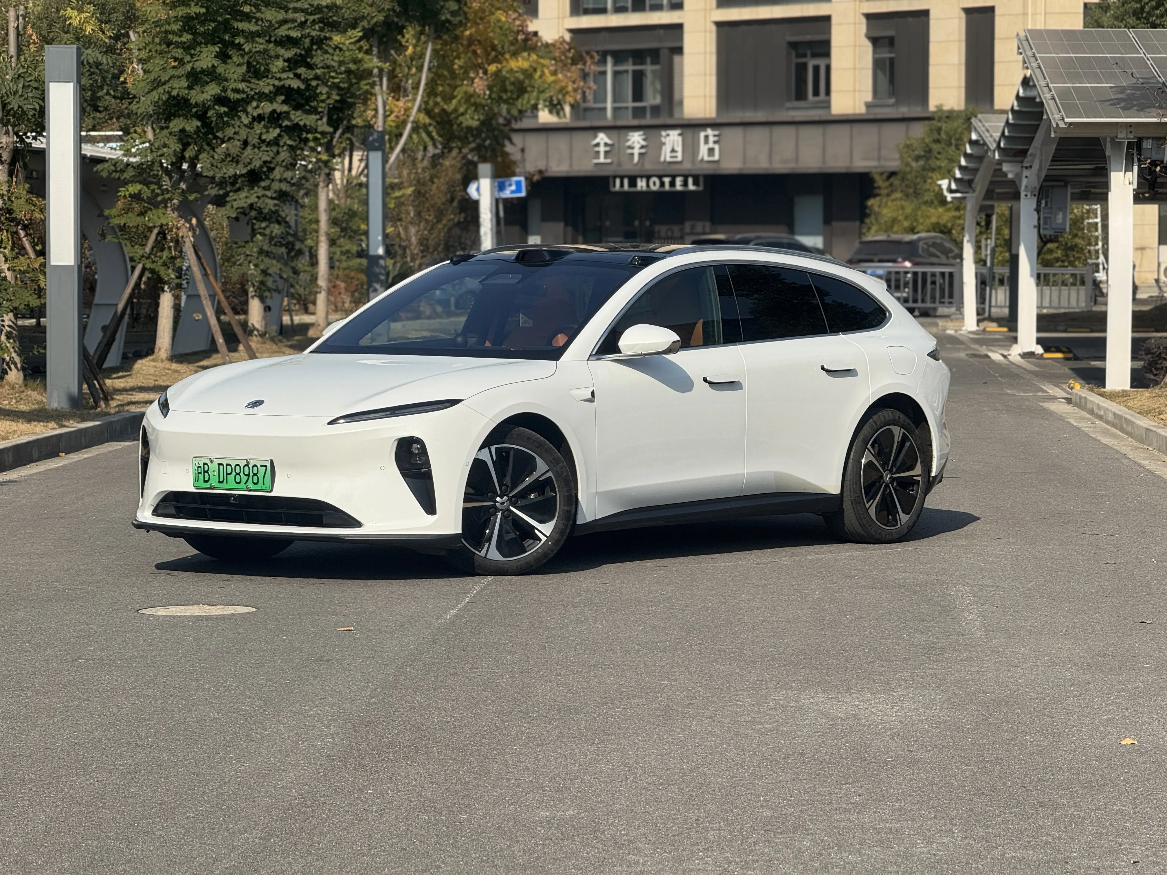 NIO ET5T  из Китая