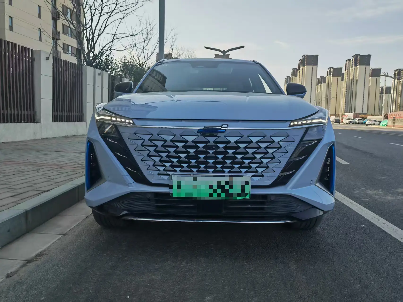 Oshan Changan Auchan Z6 iDD new energy  из Китая