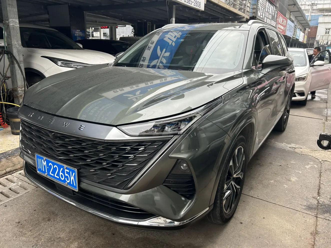 Roewe RX9  из Китая