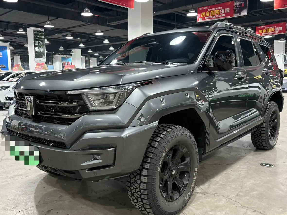 Tank 400 Hi4-T  из Китая