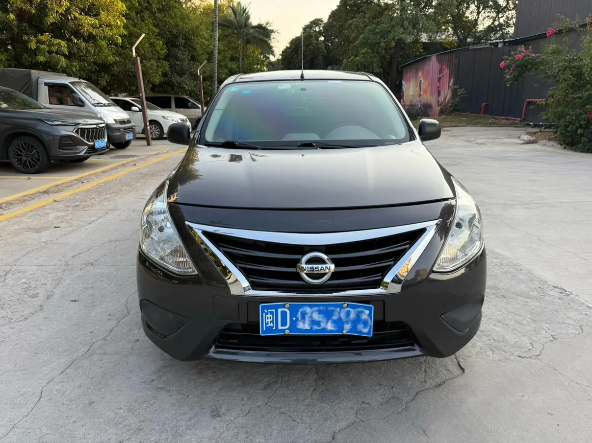 Nissan Sunlight  из Китая