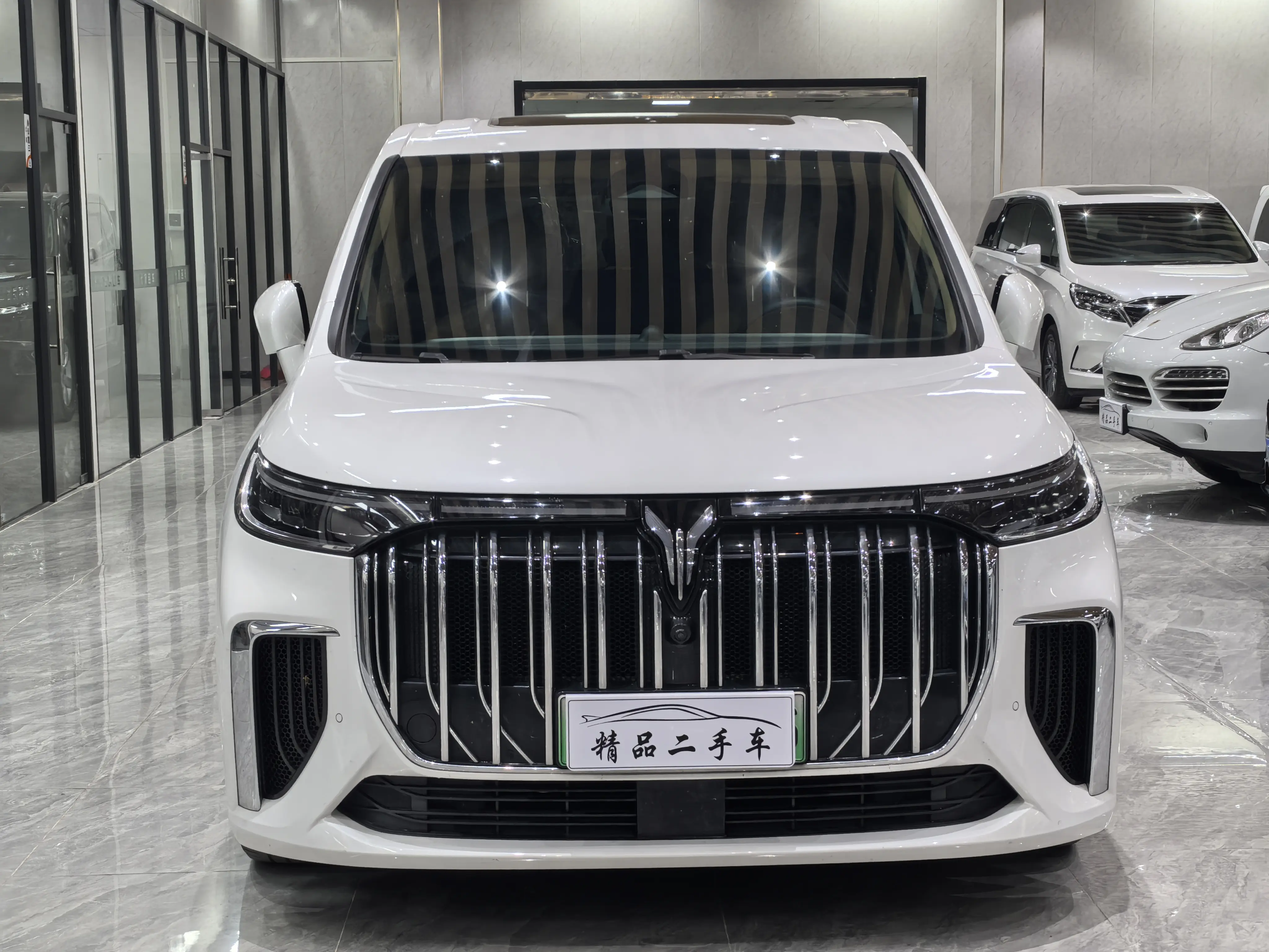 Voyah Lantu Dreamer PHEV  из Китая