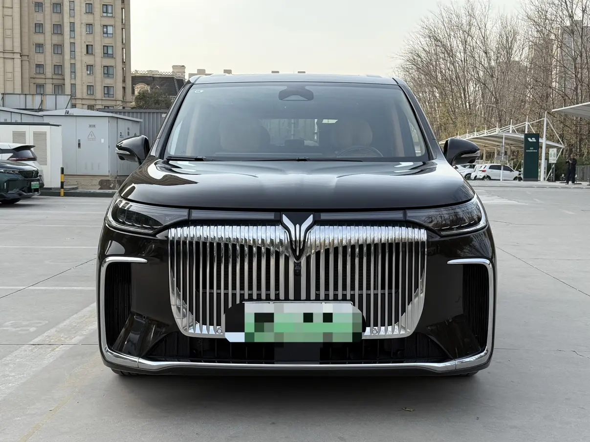 Voyah Lantu Dreamer PHEV  из Китая