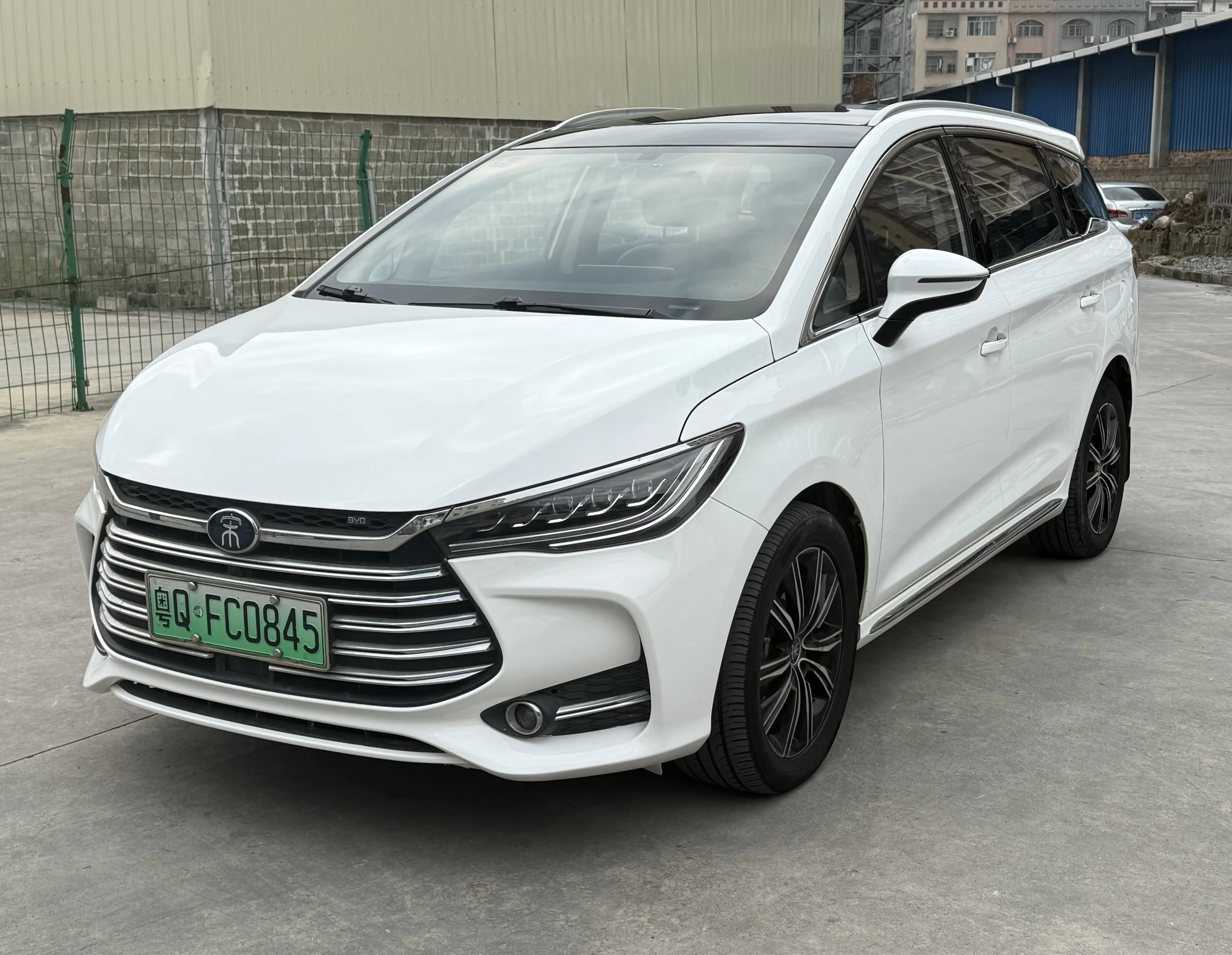BYD Song MAX DM  из Китая