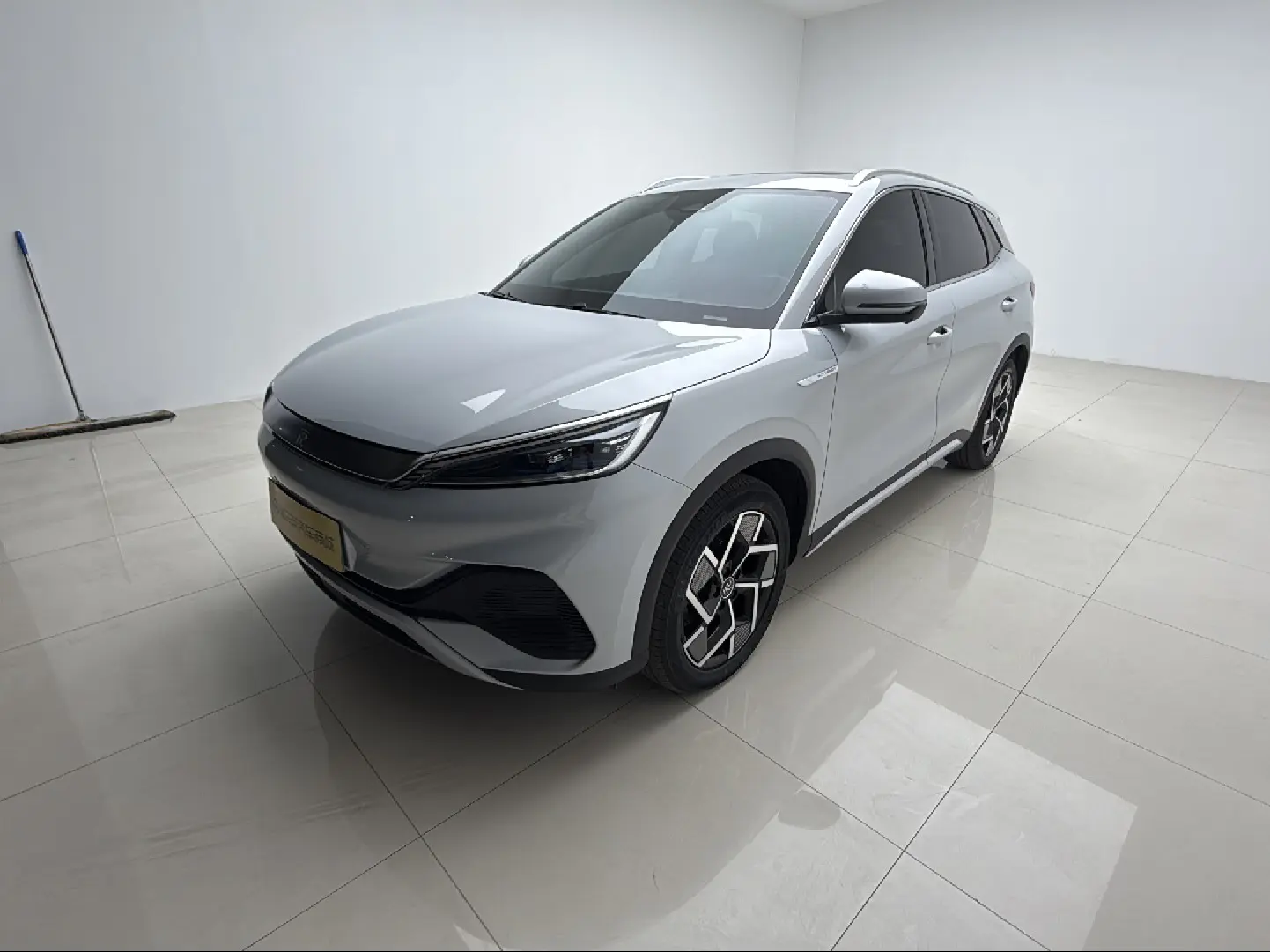 BYD Yuan PLUS  из Китая