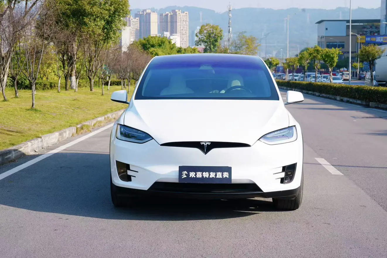 Tesla Model X  из Китая