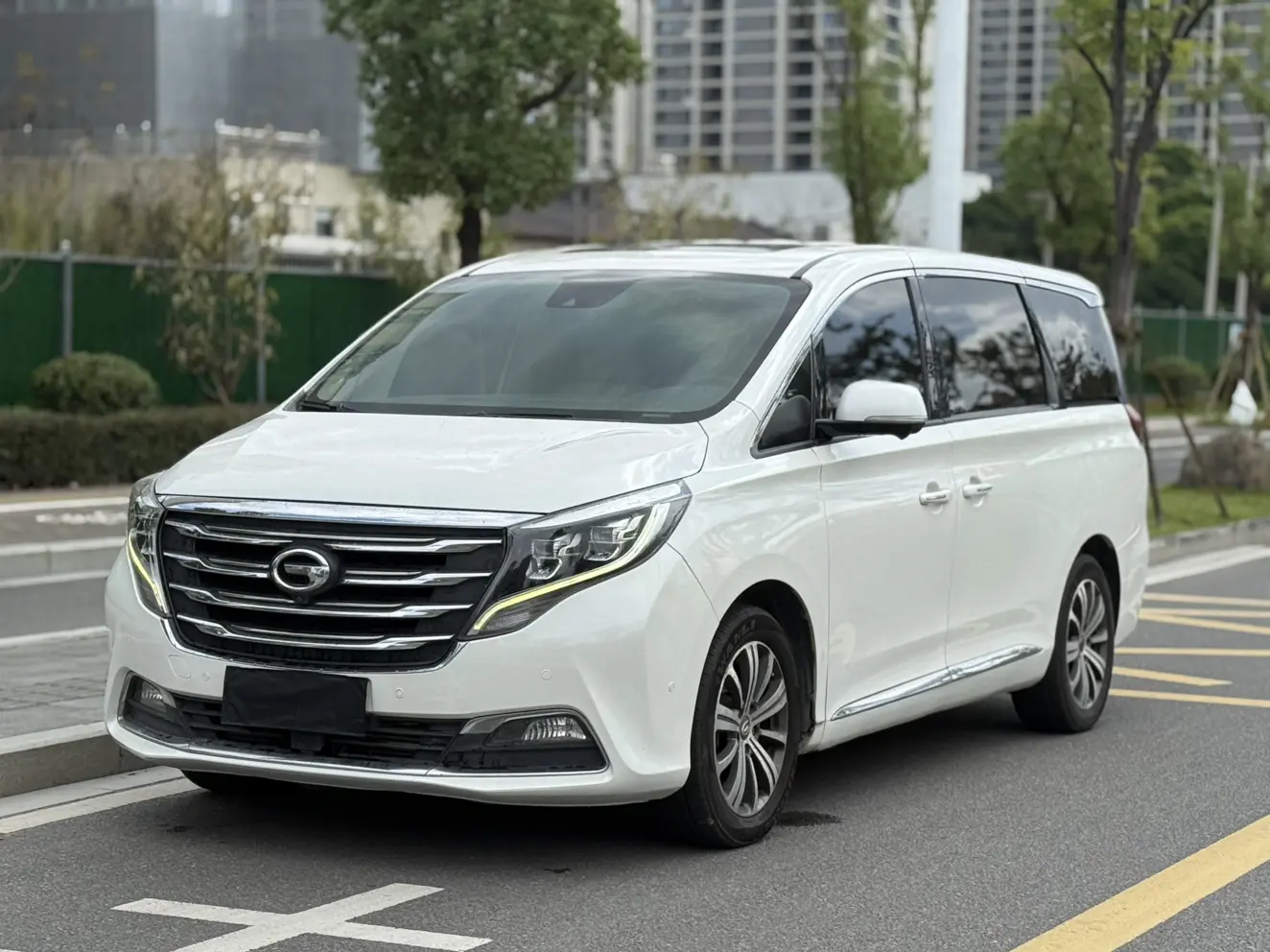GAC Trumpchi M8  из Китая
