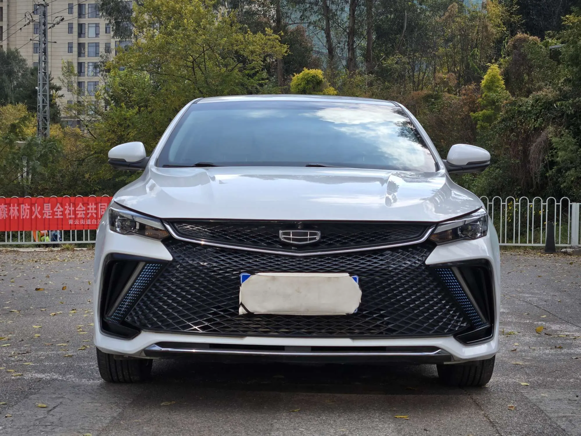 Geely Emgrand L  из Китая