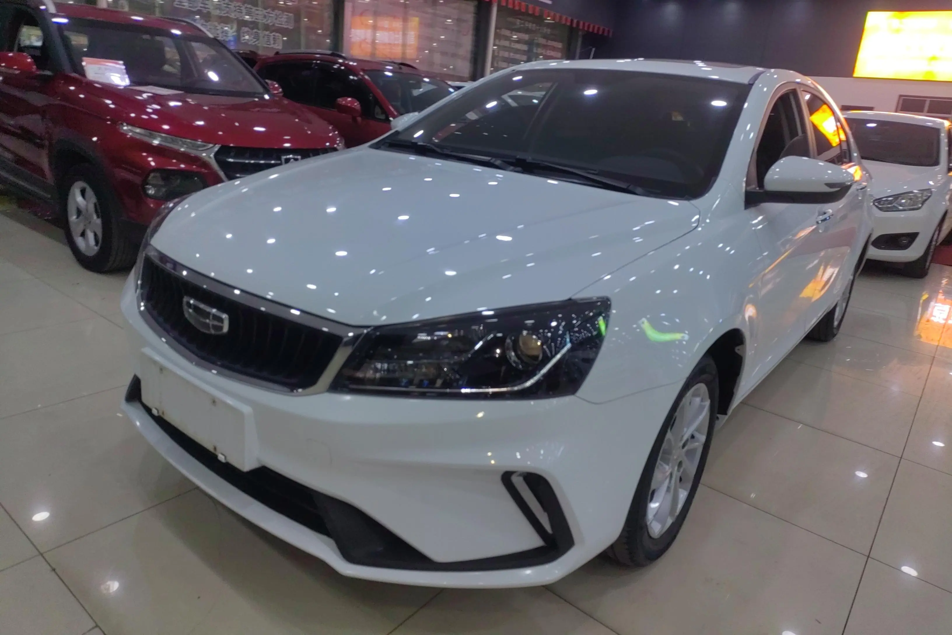 Geely Emgrand  из Китая