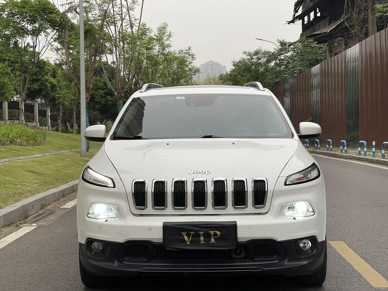 Jeep Cherokee  из Китая