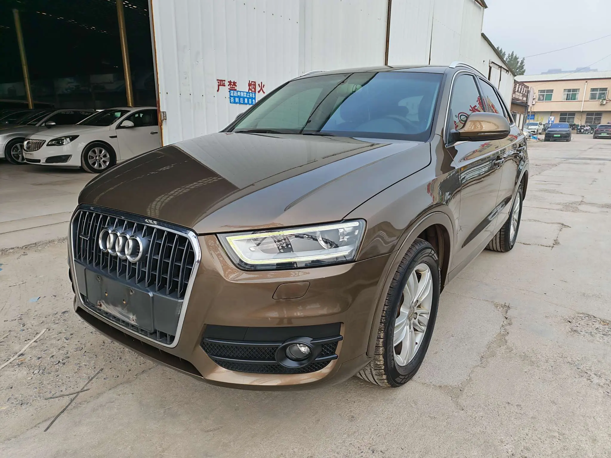Audi Q3  из Китая