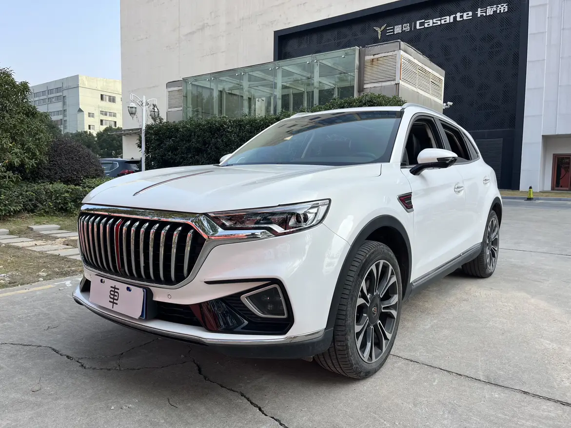 Hongqi HS5  из Китая