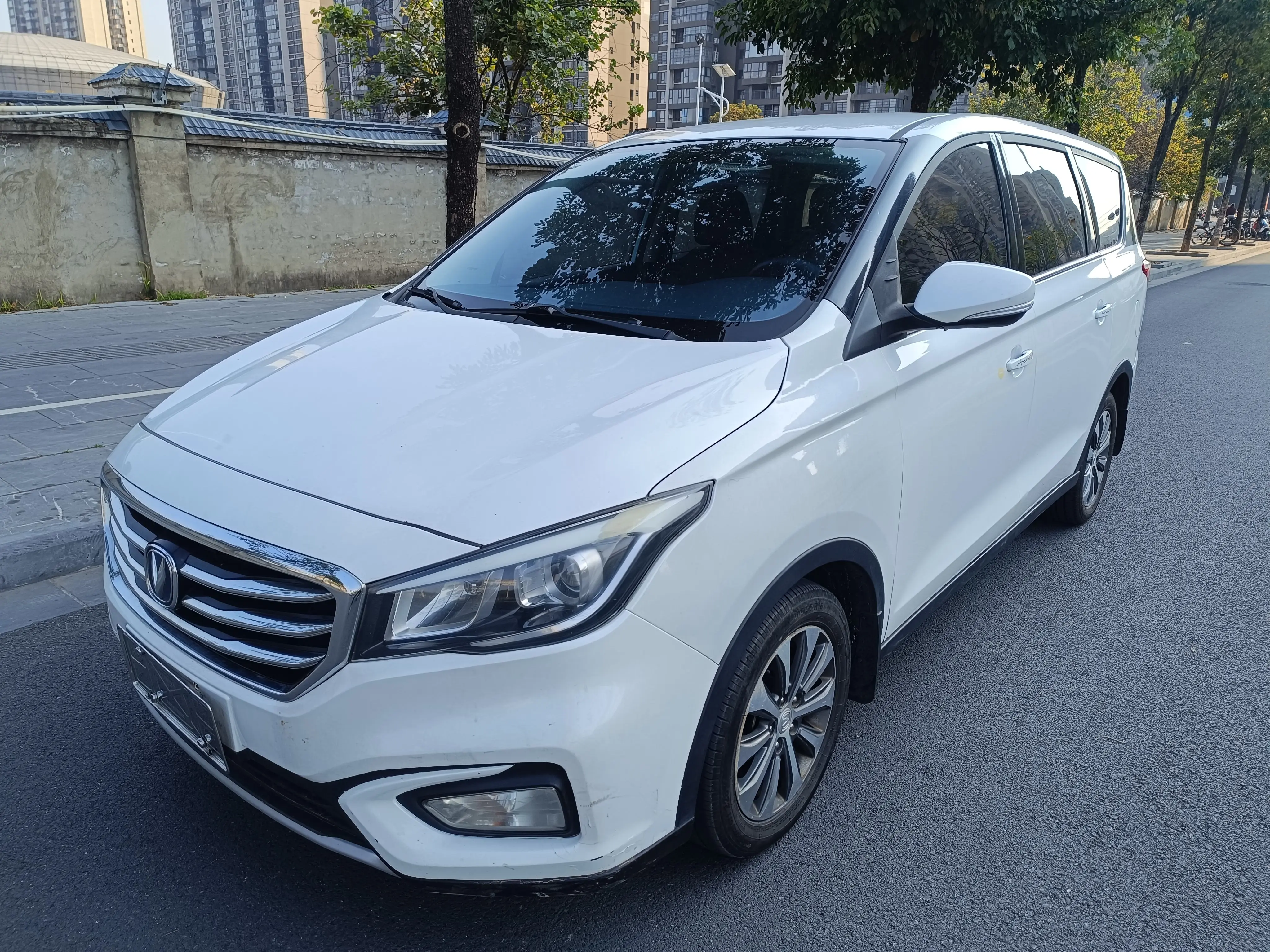 Changan Ling Xuan  из Китая