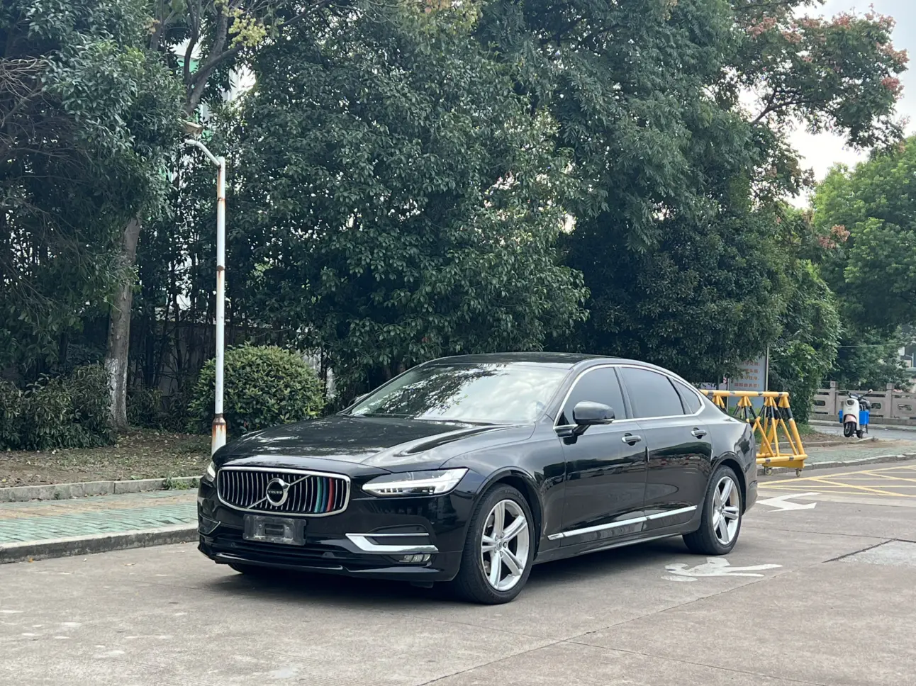 Volvo S90  из Китая
