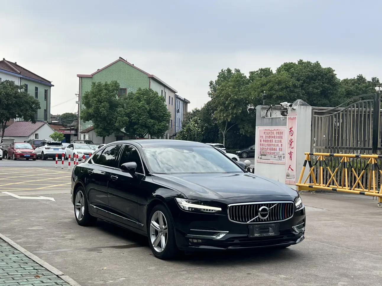 Volvo S90