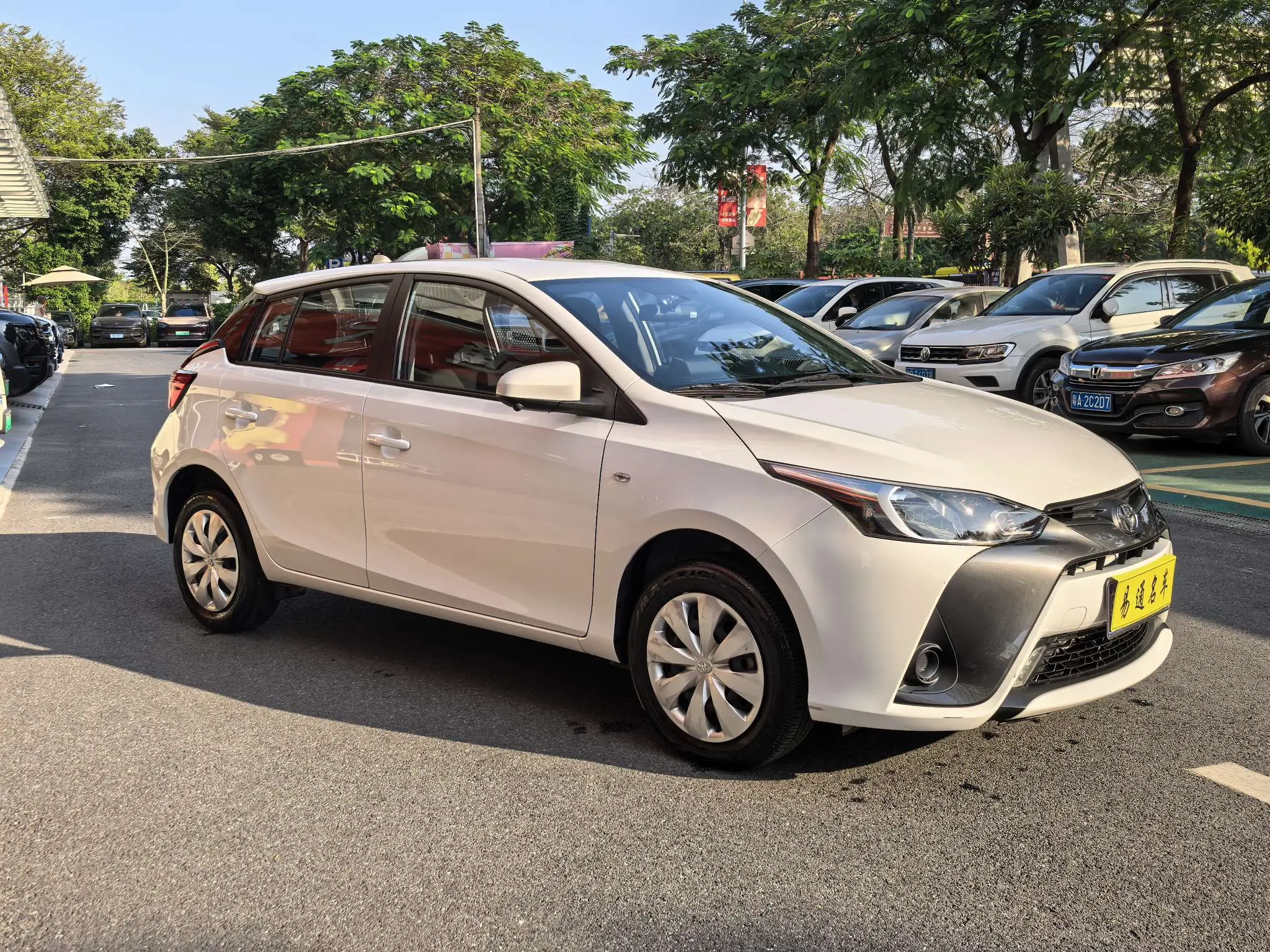 Toyota Yaris L  из Китая