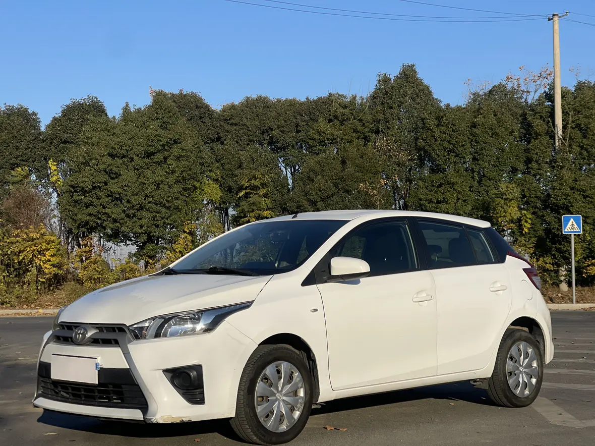 Toyota Yaris L  из Китая