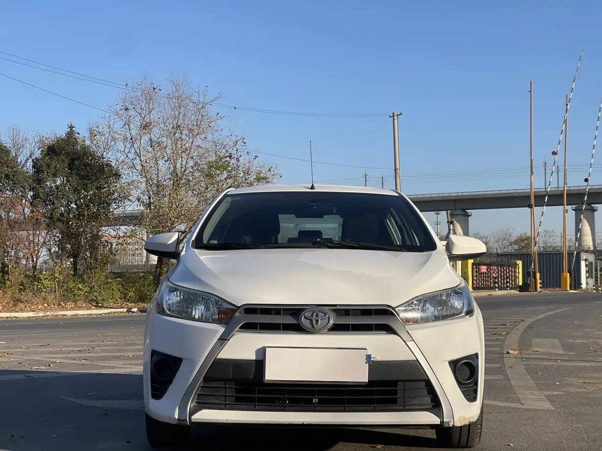 Toyota Yaris L  из Китая