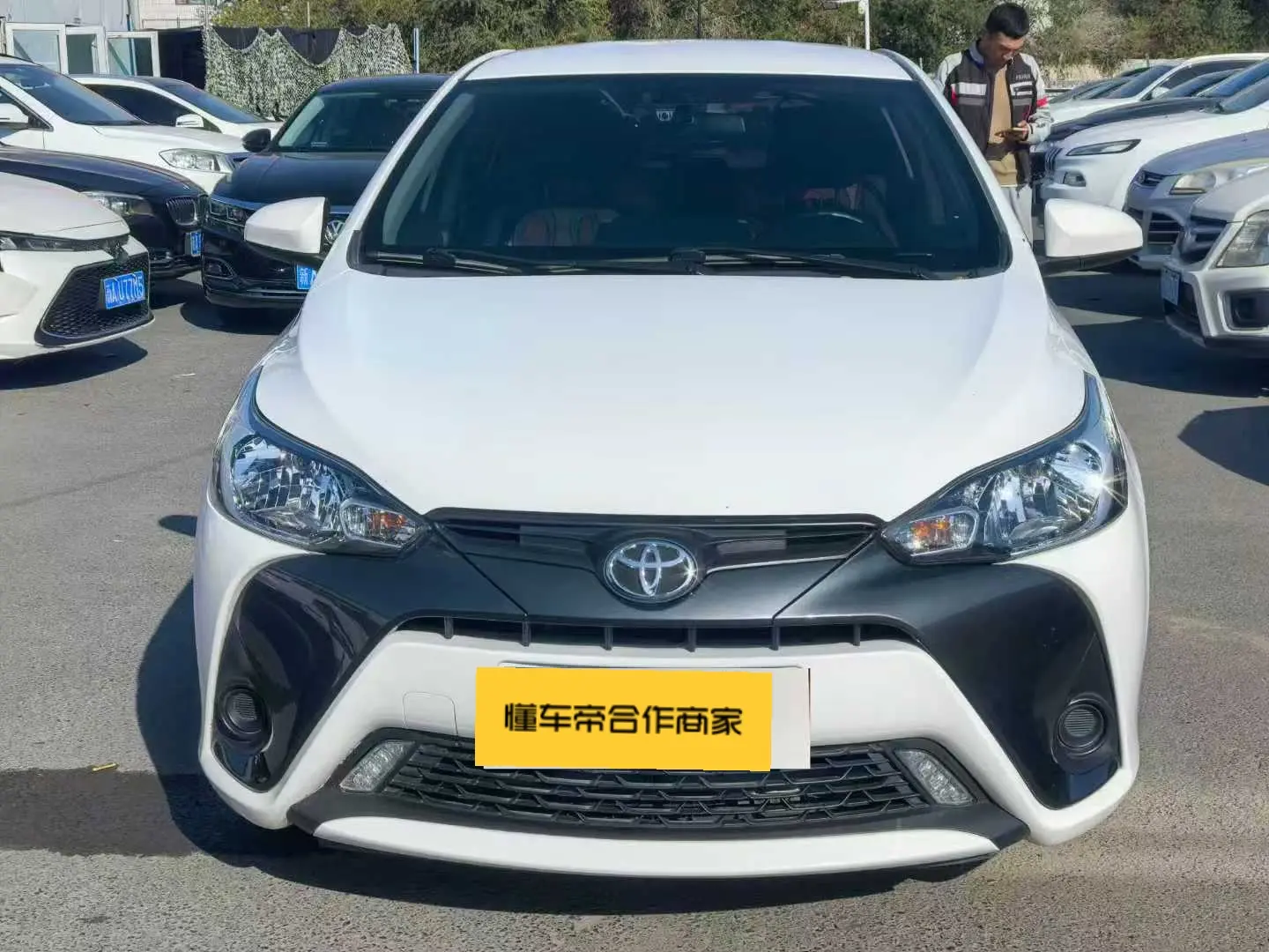 Toyota Yaris L  из Китая