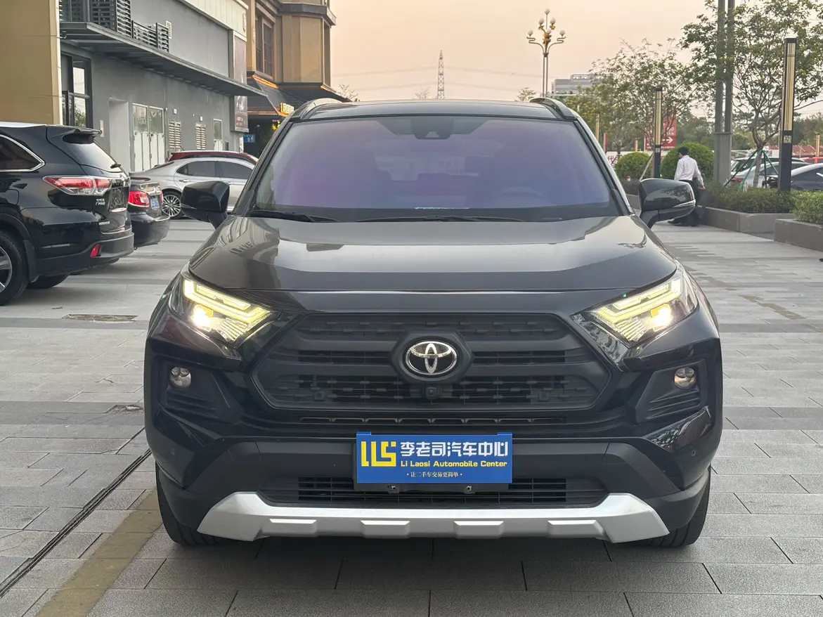 Toyota RAV4  из Китая