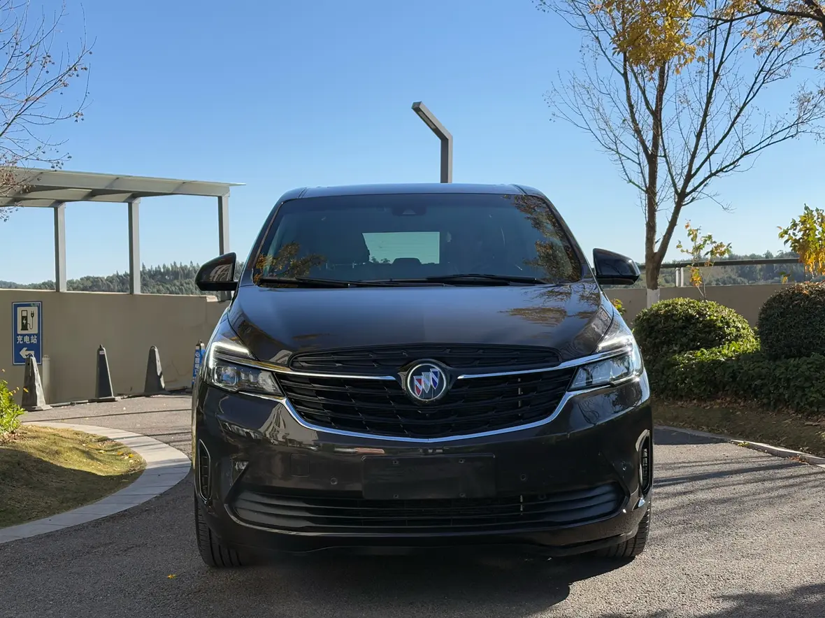 Buick GL8  из Китая