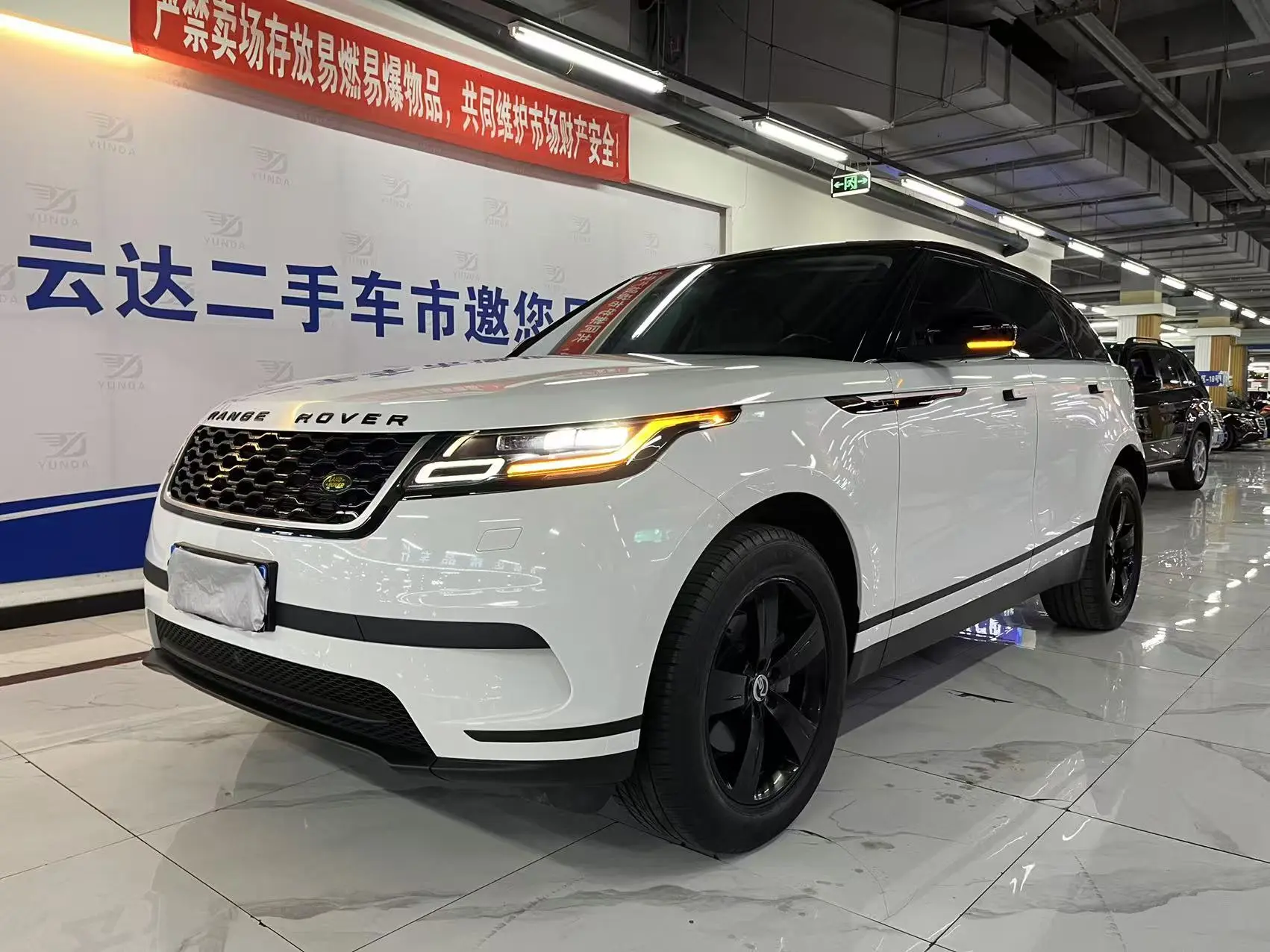 Land Rover Range Rover Velar  из Китая