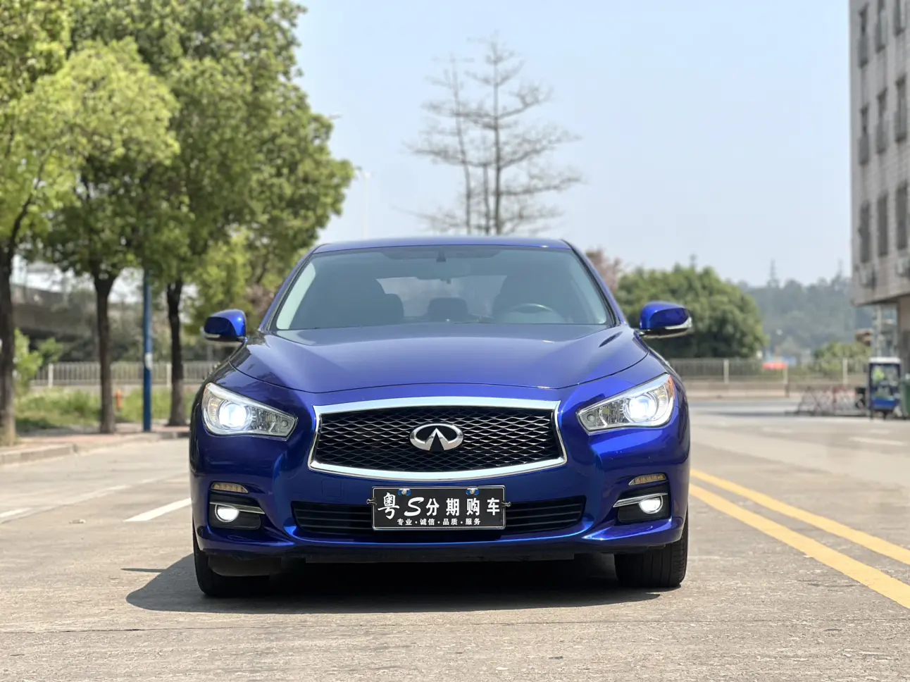 Infiniti Q50L  из Китая