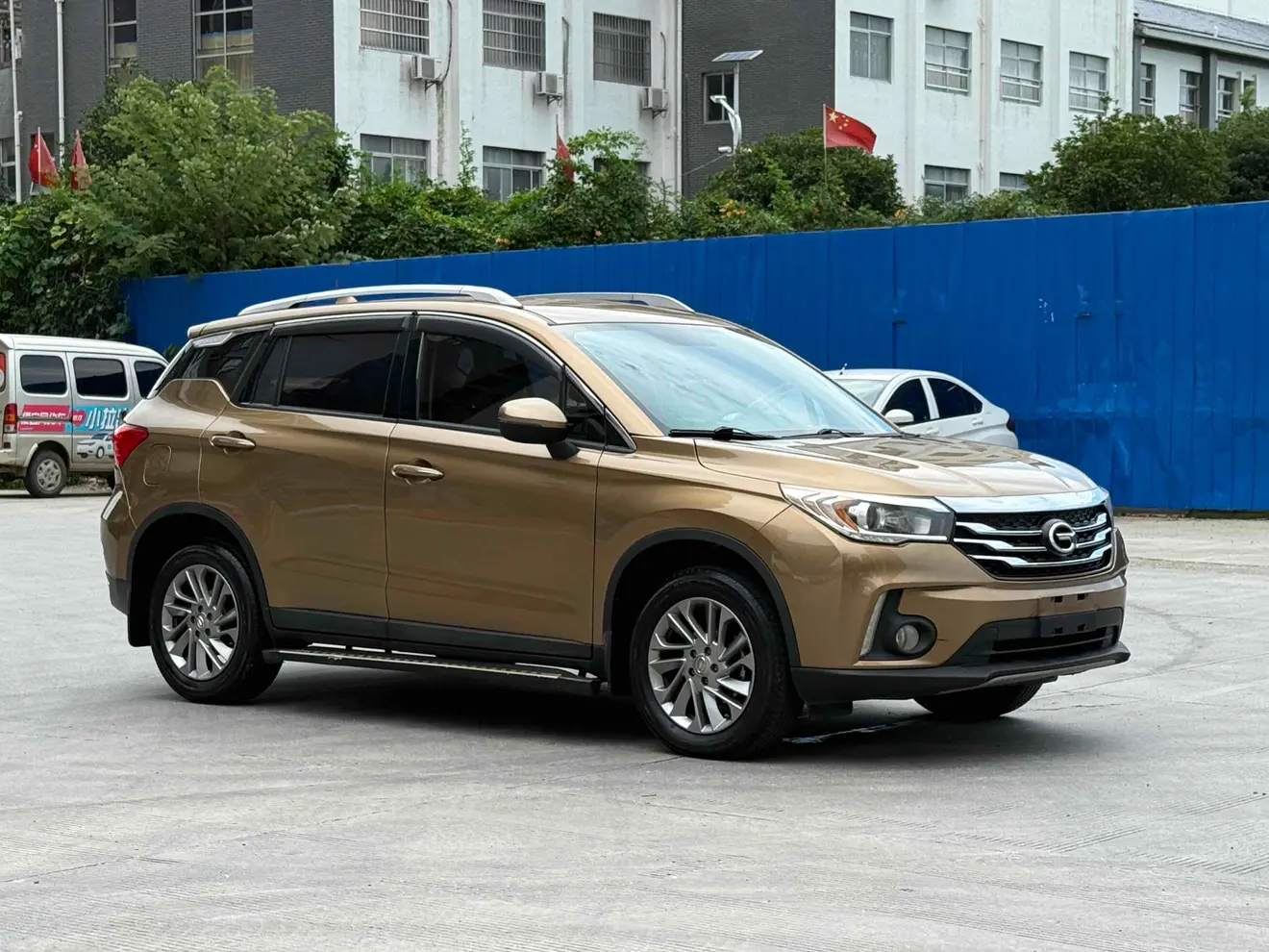 GAC Trumpchi GS4  из Китая