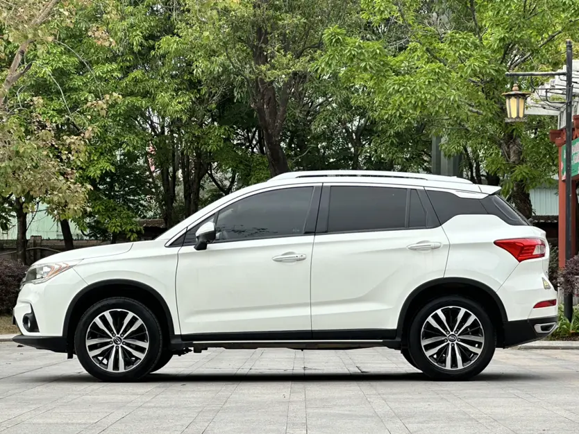 GAC Trumpchi GS4  из Китая