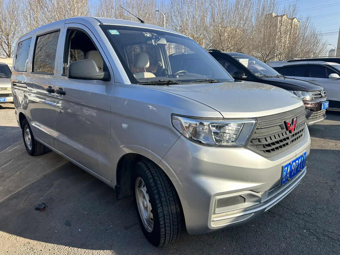Wuling Hongguang V  из Китая