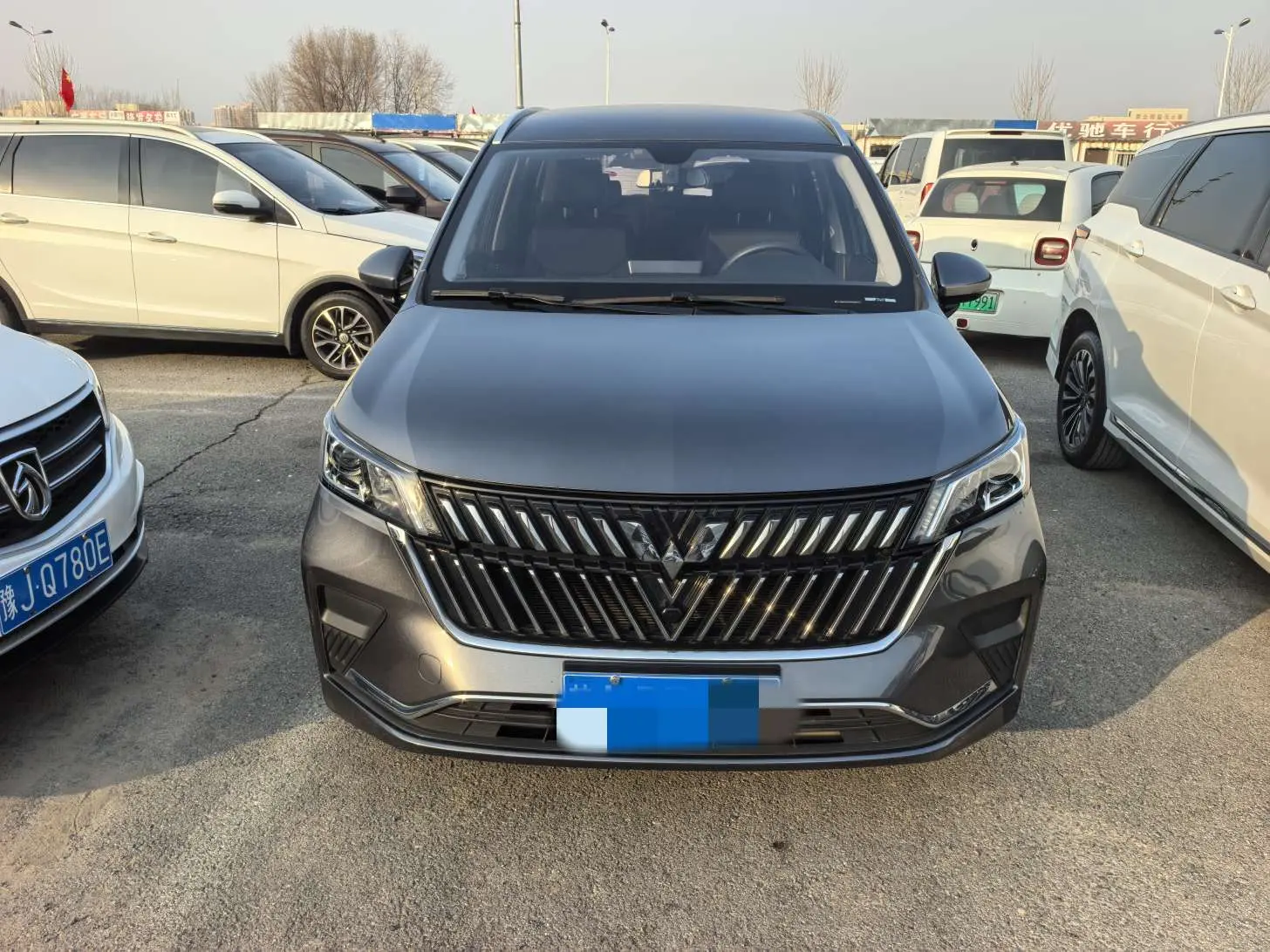 Wuling Jiachen  из Китая