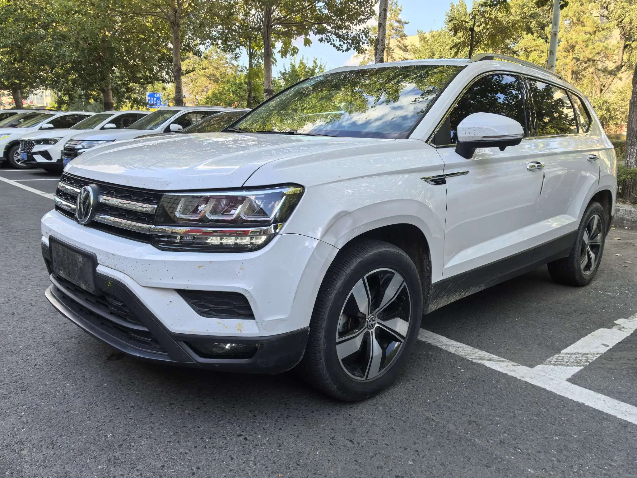 Volkswagen Tharu  из Китая