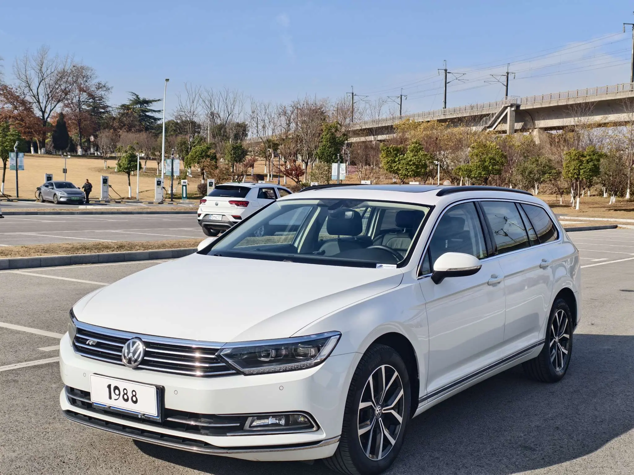 Volkswagen Wei Lan  из Китая