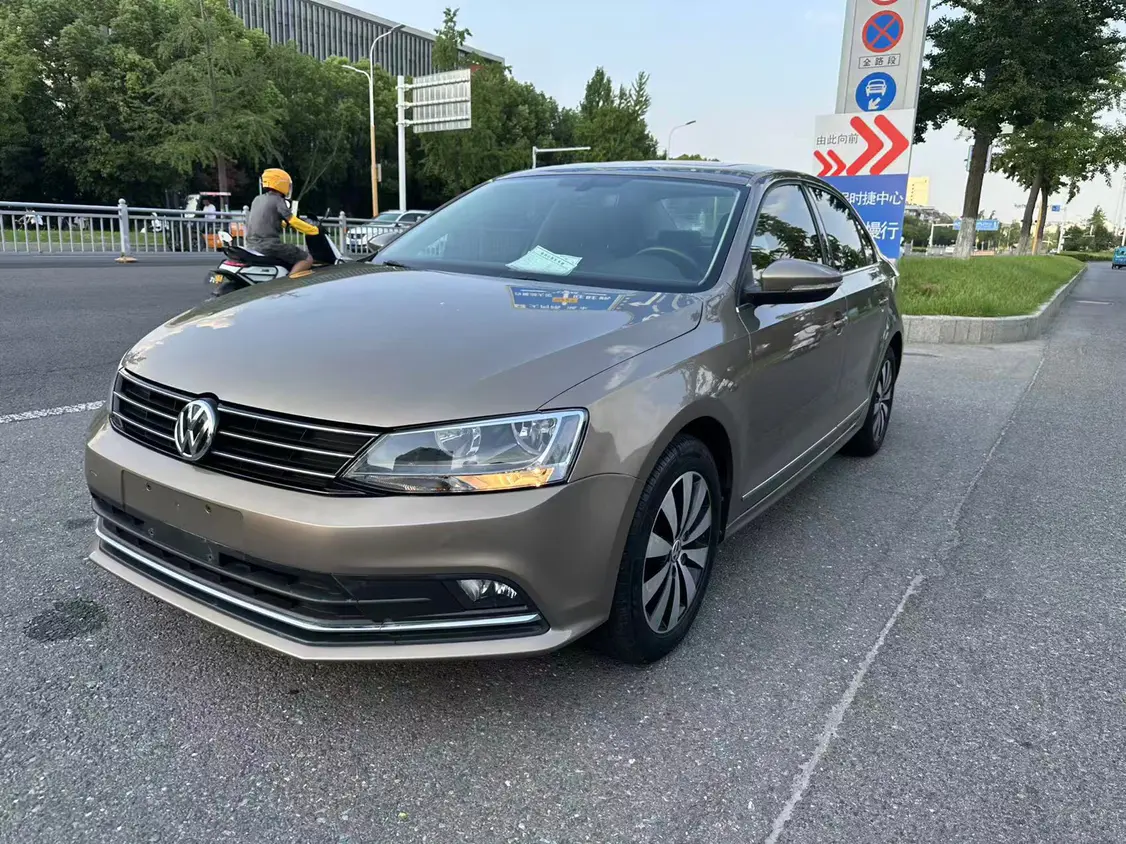 Volkswagen Sagitar  из Китая
