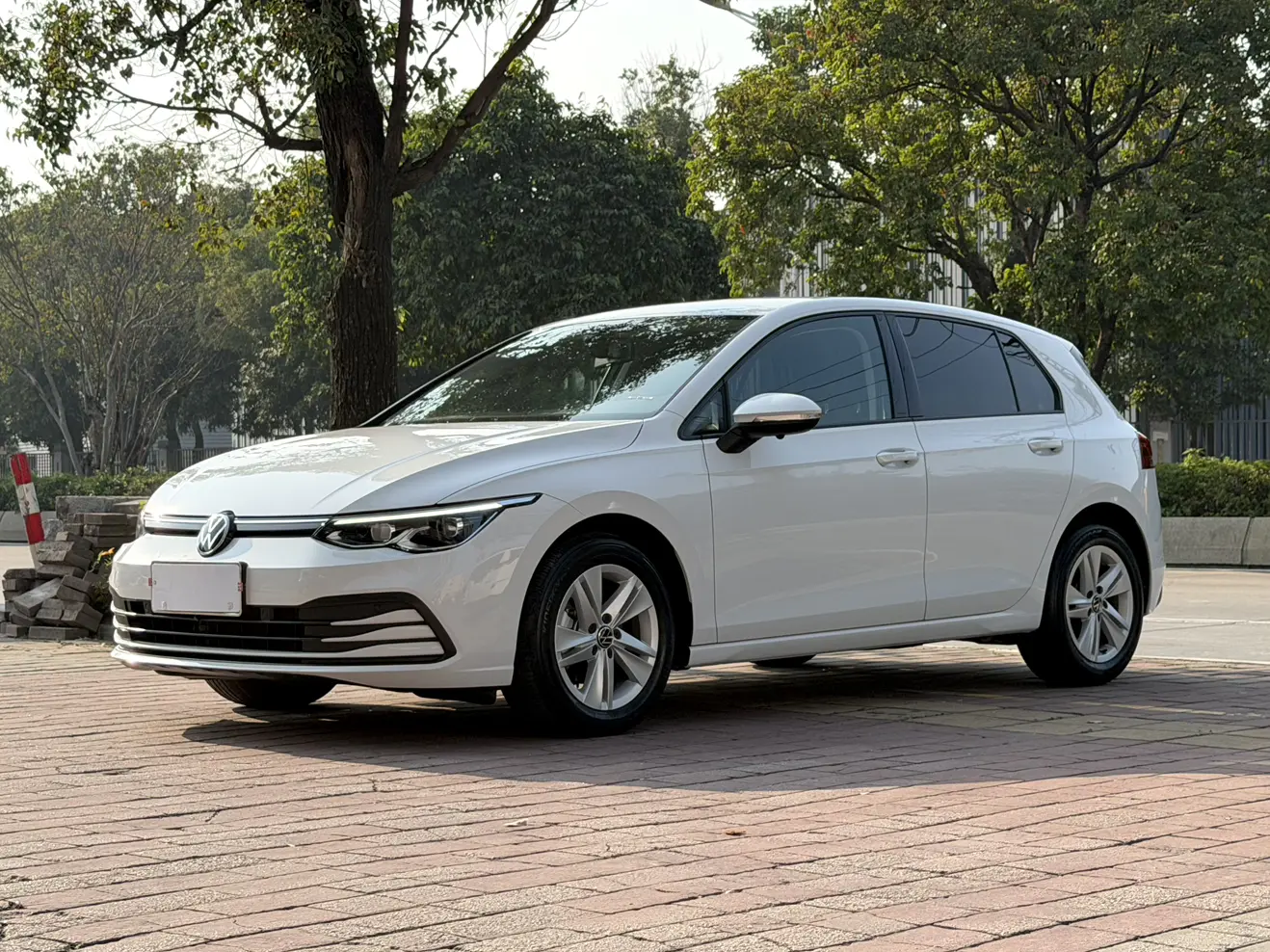 Volkswagen Golf  из Китая