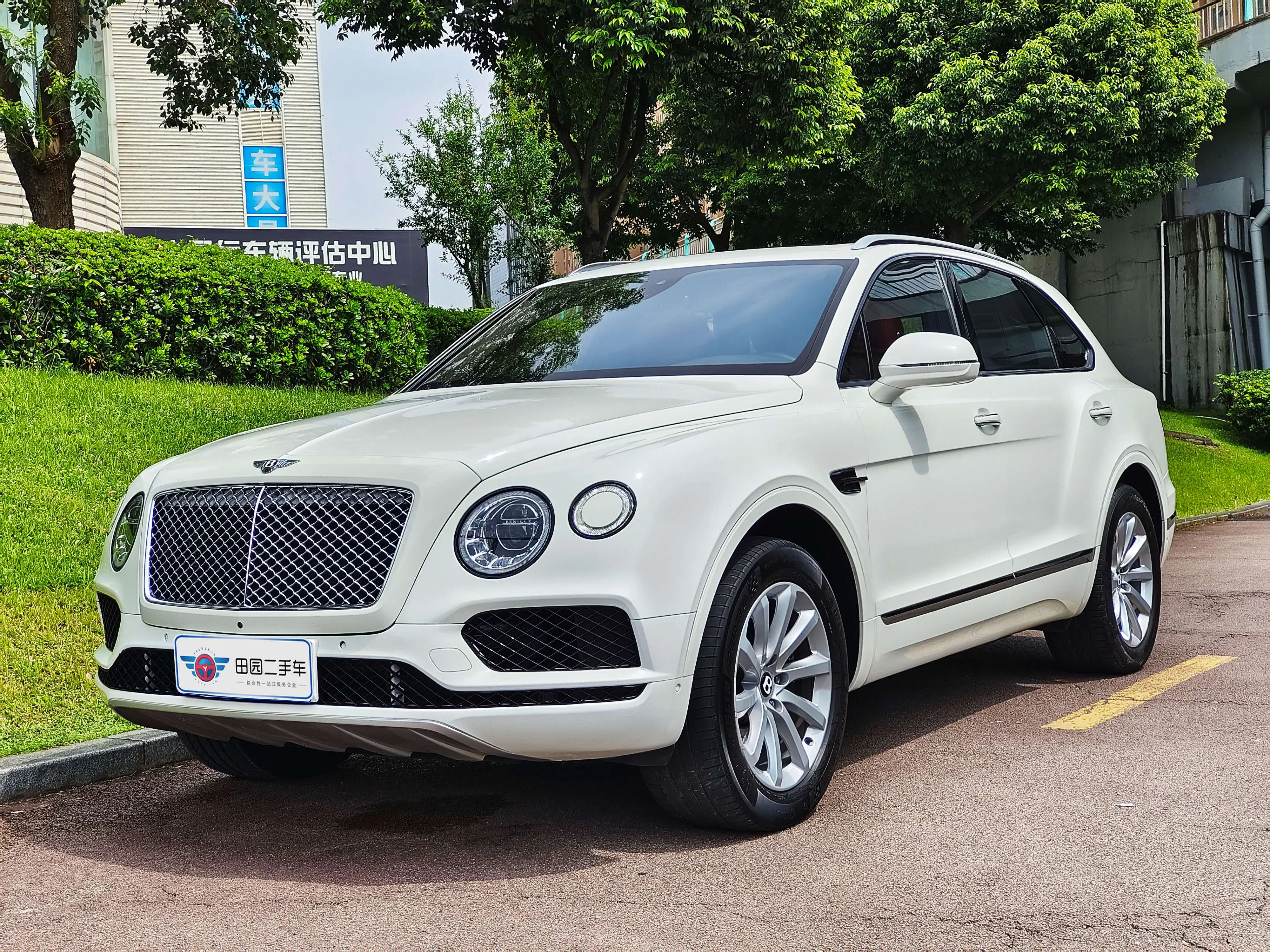 Bentley Bentayga  из Китая