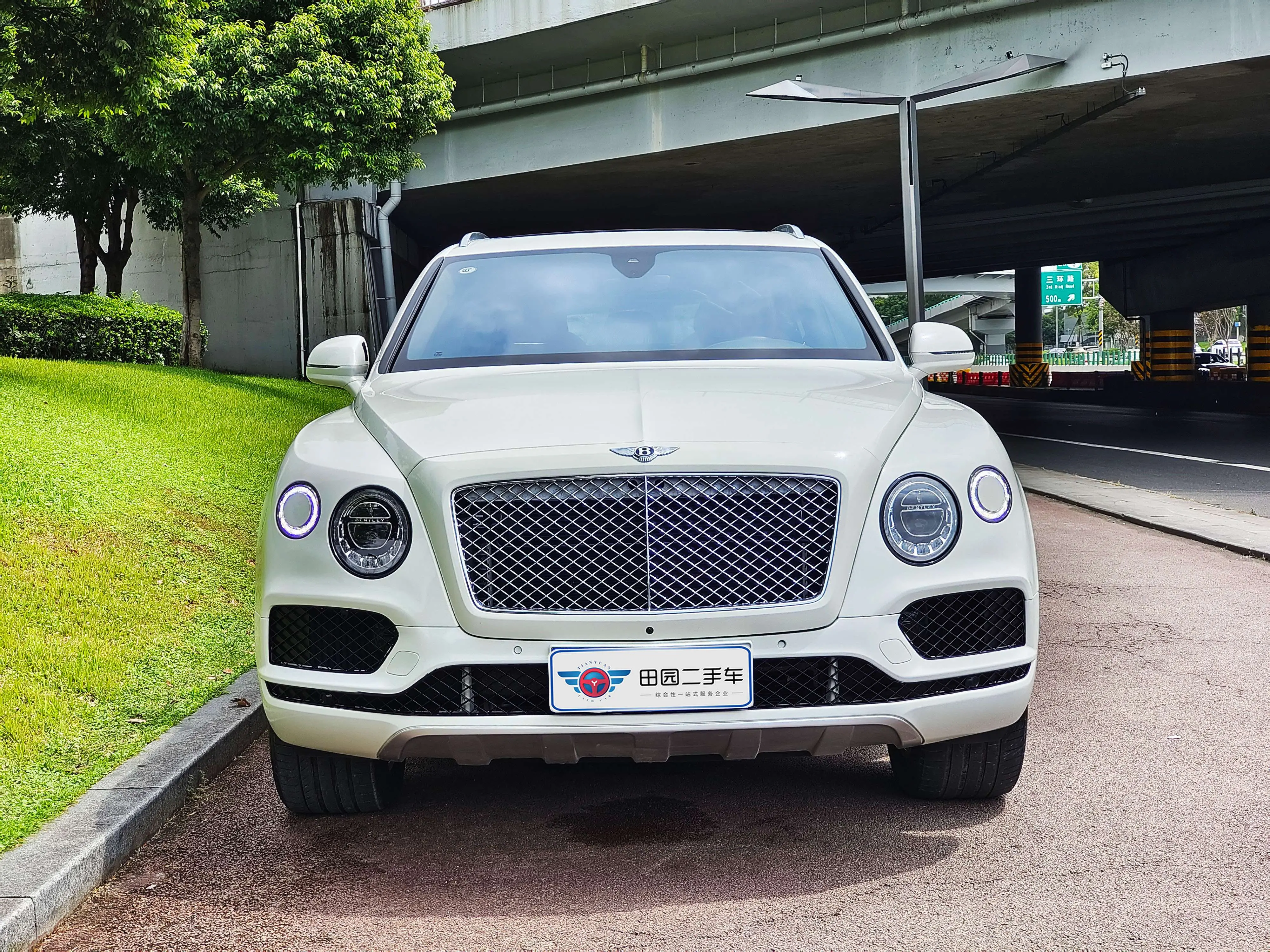 Bentley Bentayga  из Китая