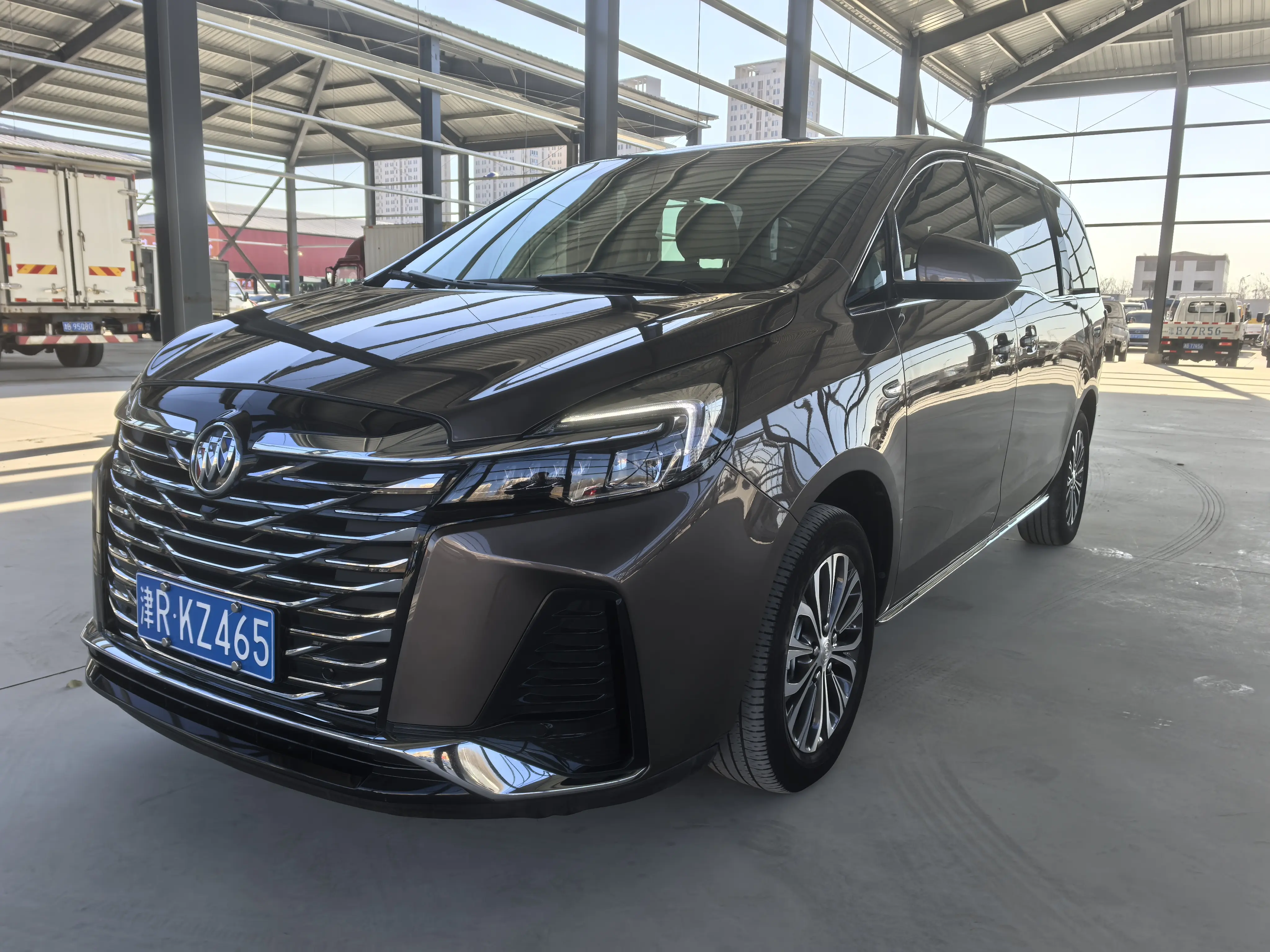 Buick GL8  из Китая