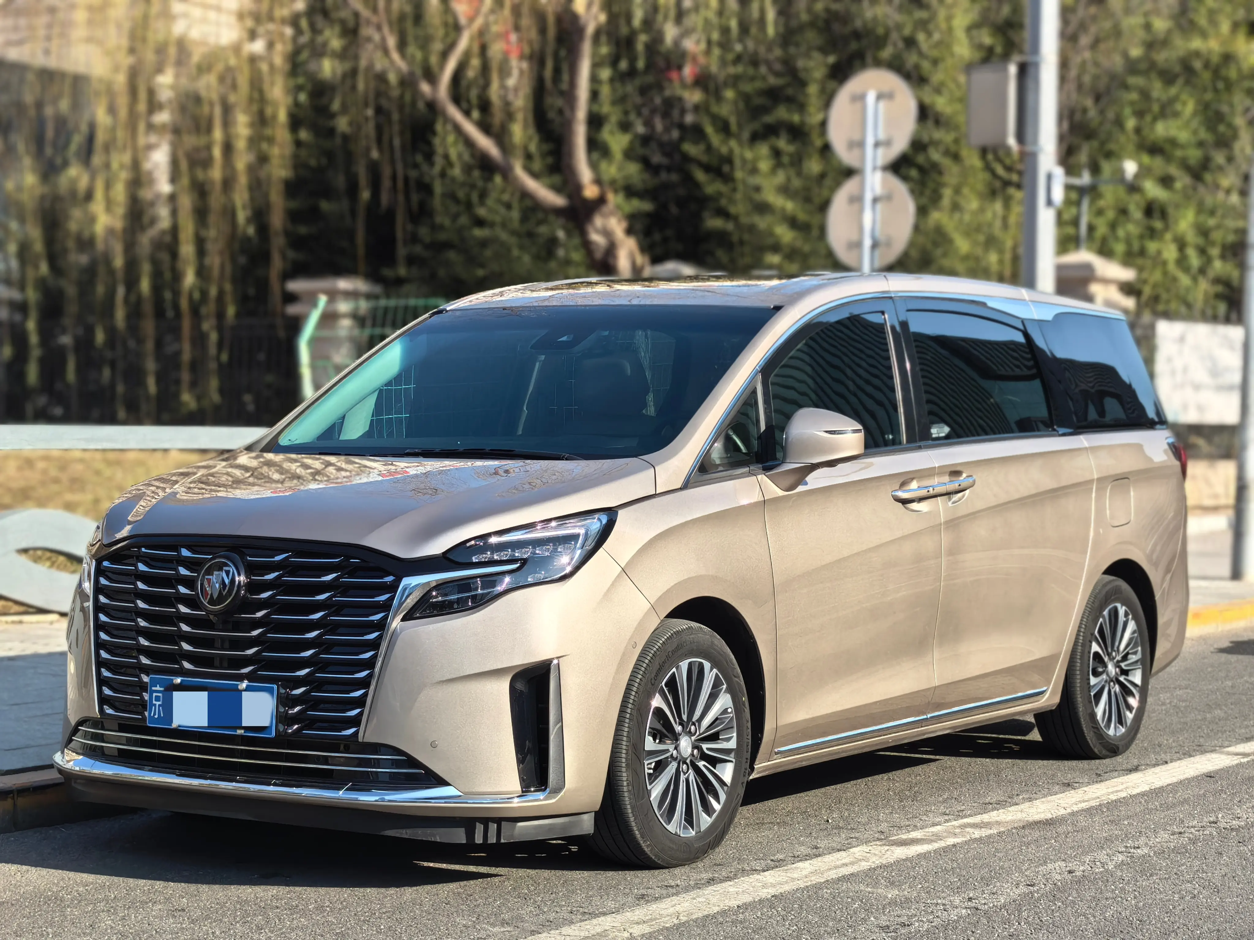 Buick GL8  из Китая