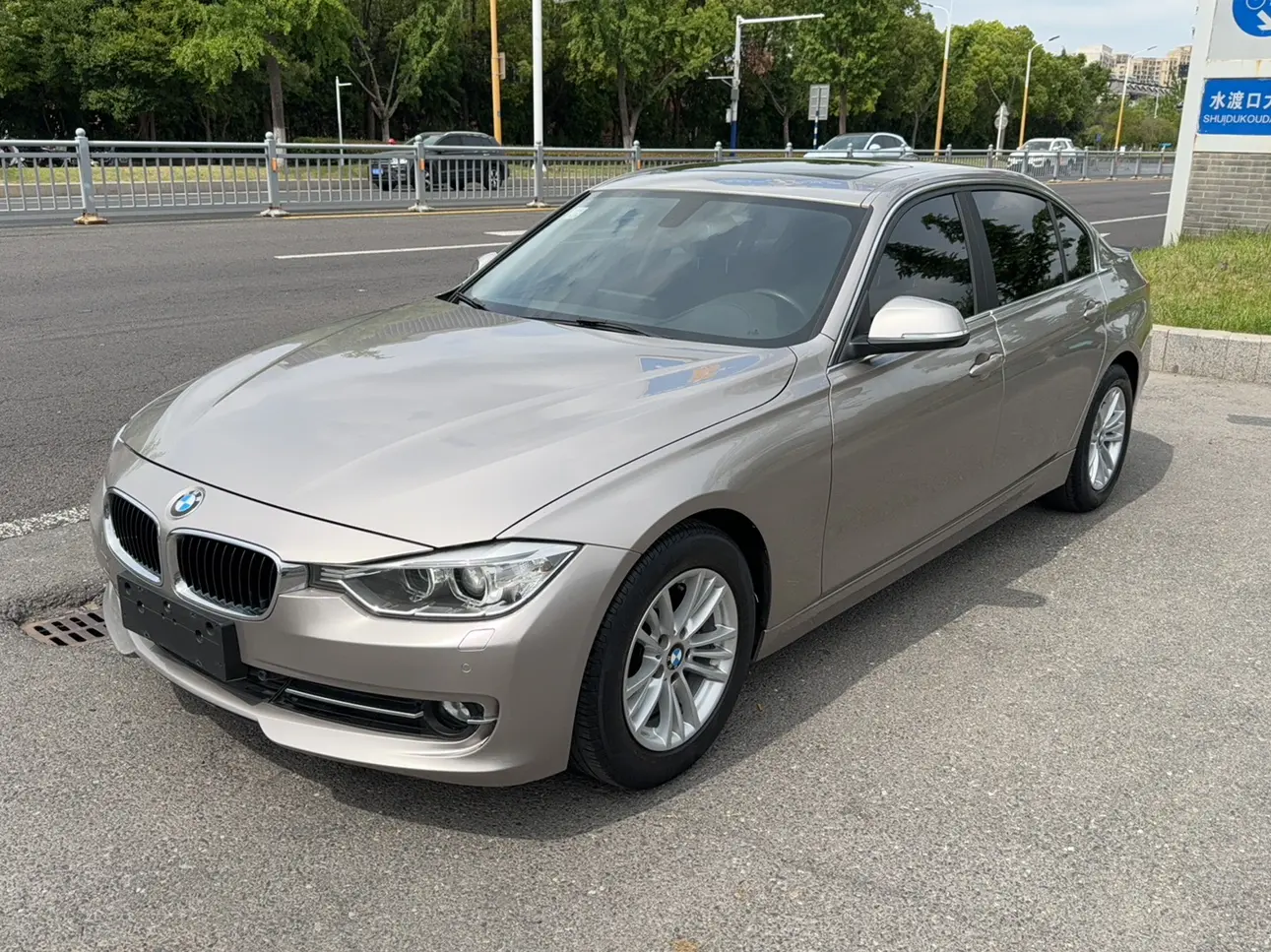 BMW 3 Series  из Китая