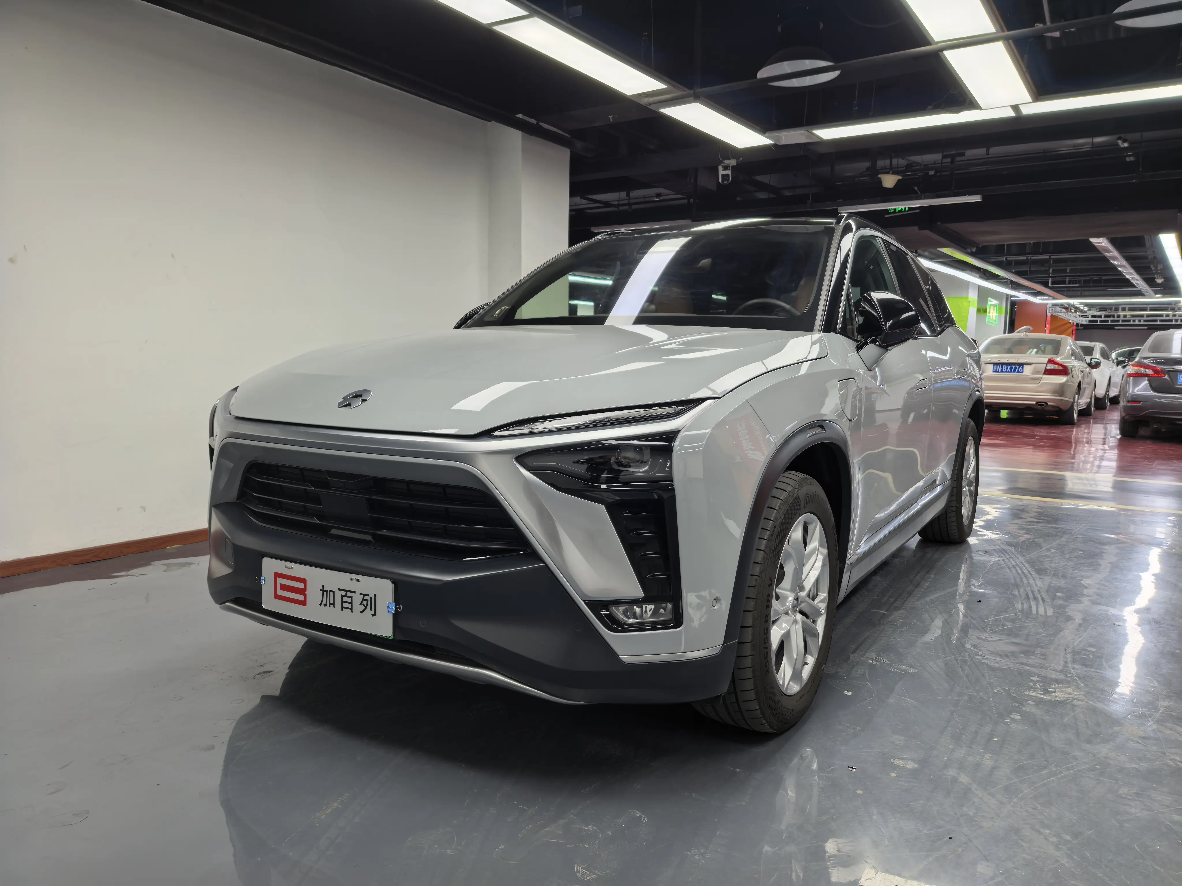 NIO ES8  из Китая