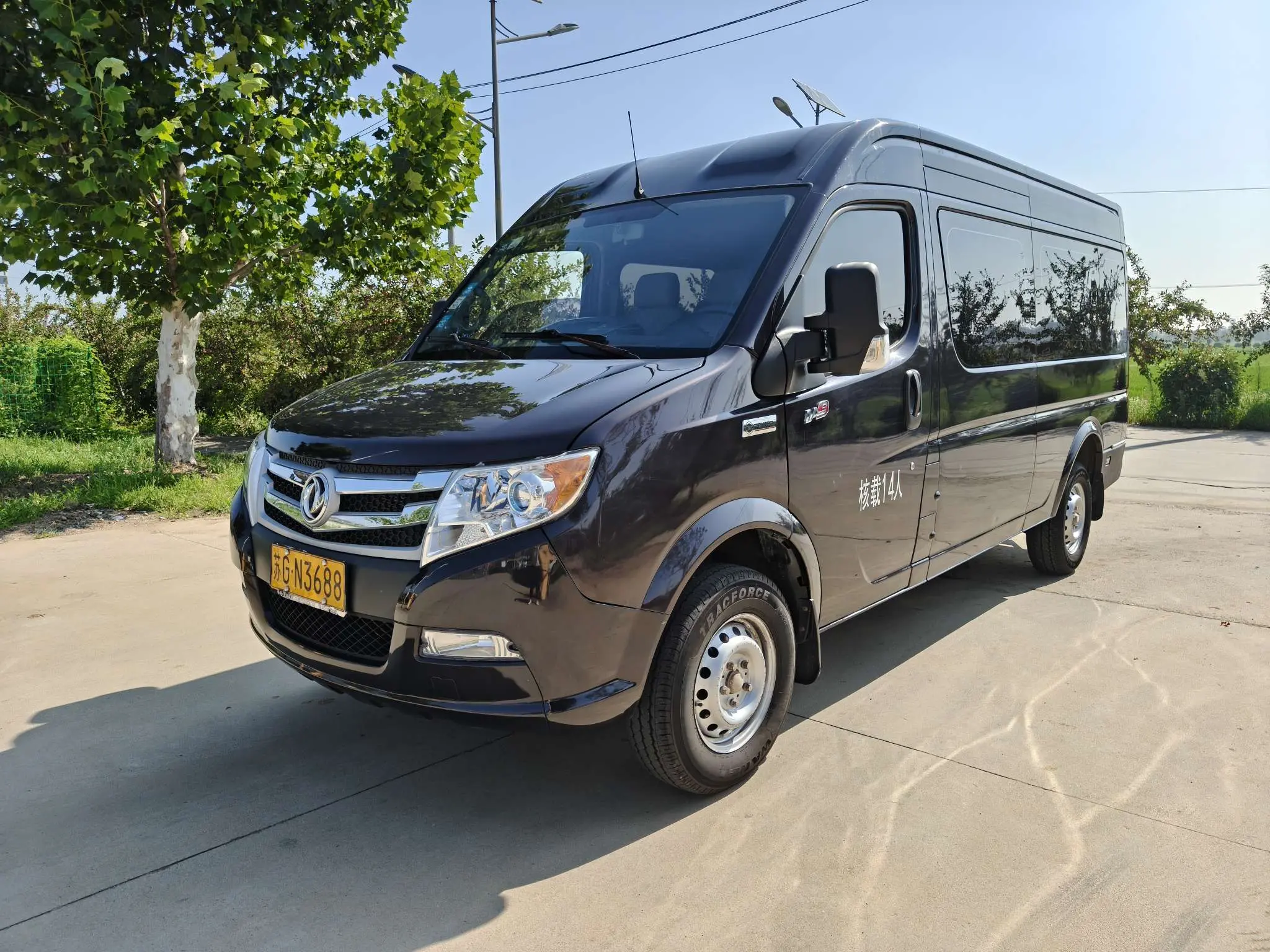 Dongfeng Yufeng  из Китая