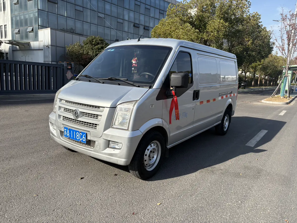 Dongfeng Xiaokang C35  из Китая