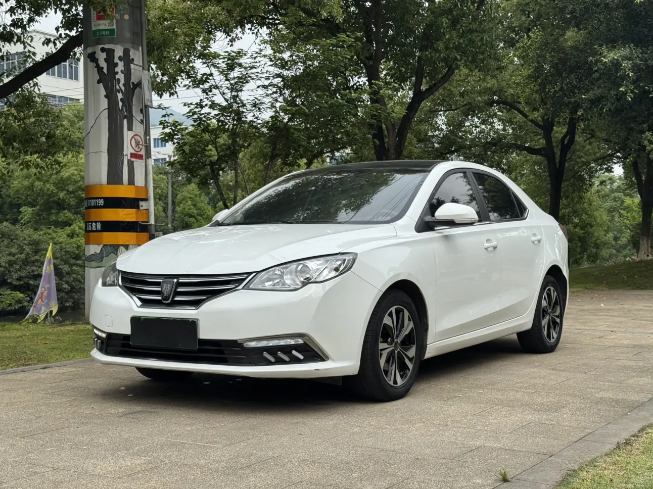 Roewe 360  из Китая