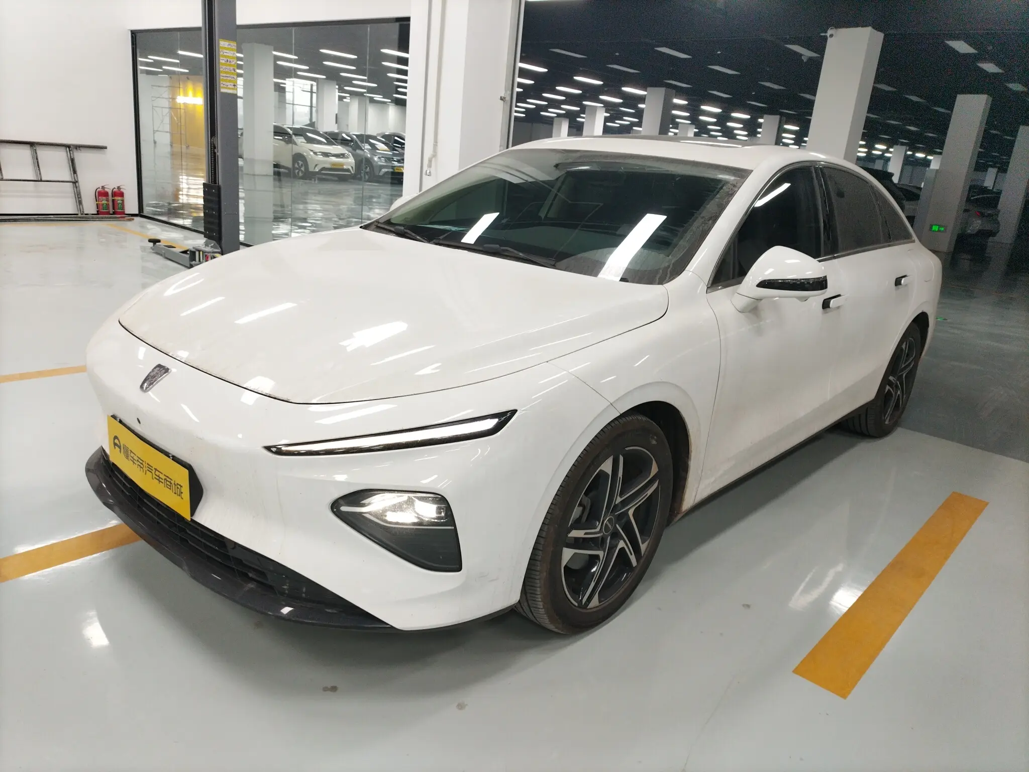 Roewe D7 EV  из Китая