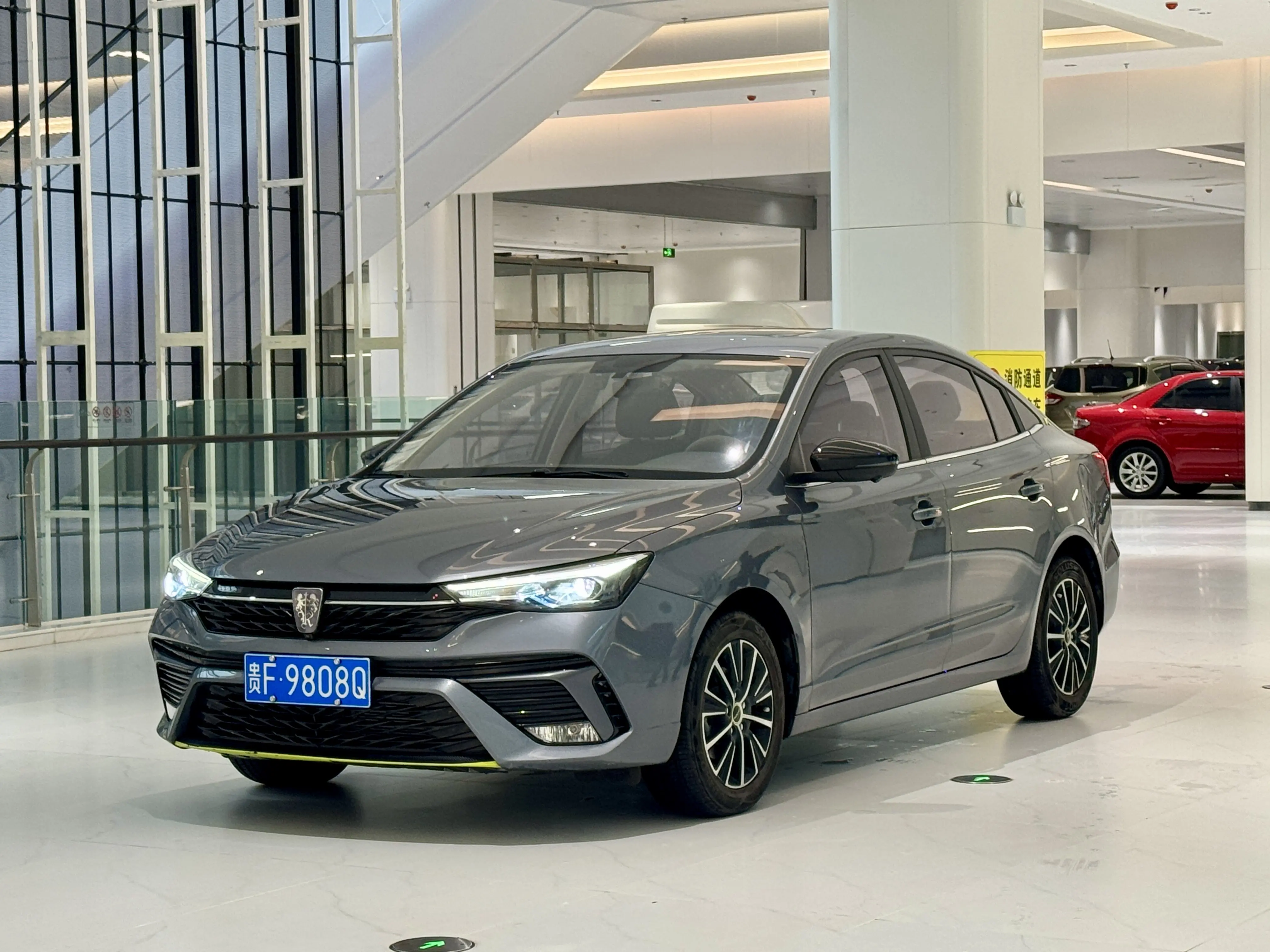 Roewe i5  из Китая