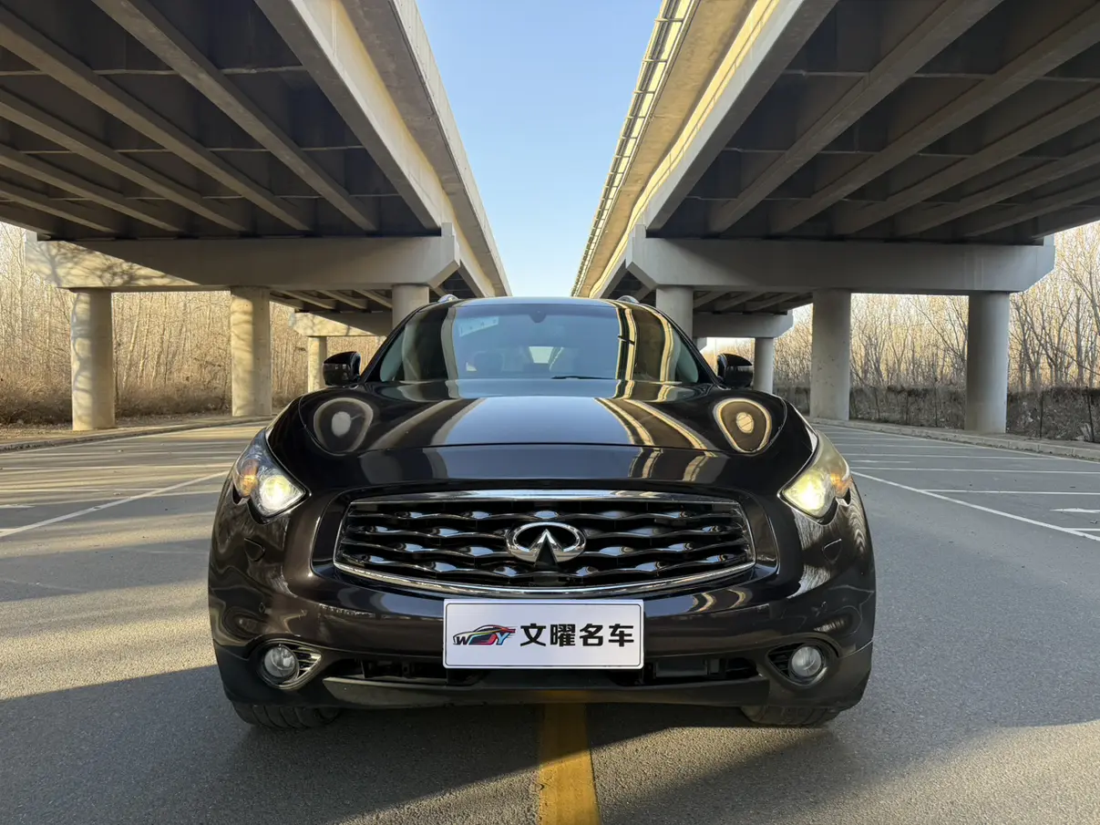 Infiniti FX  из Китая