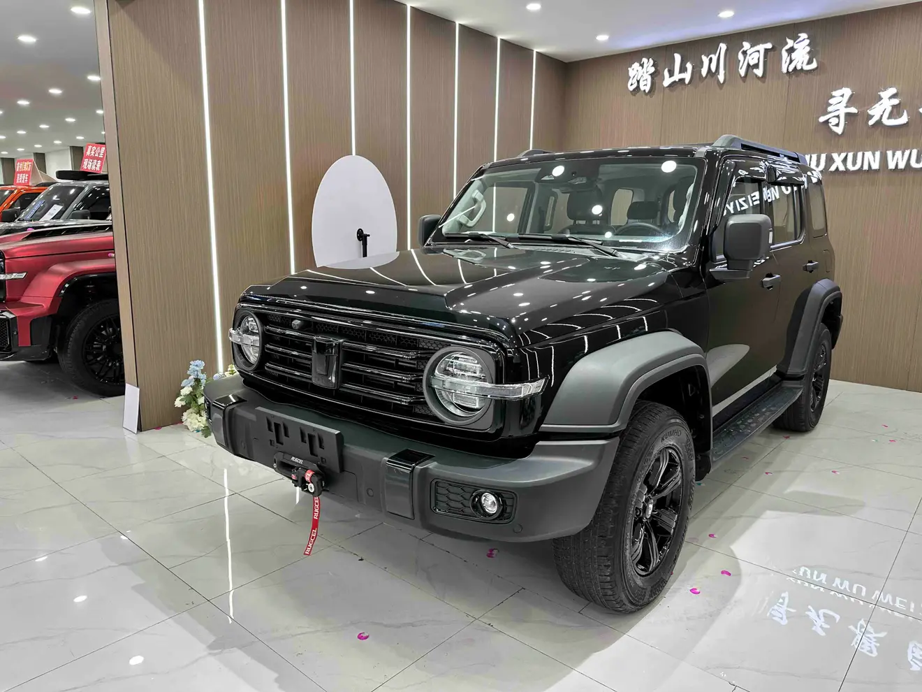 Tank 300  из Китая